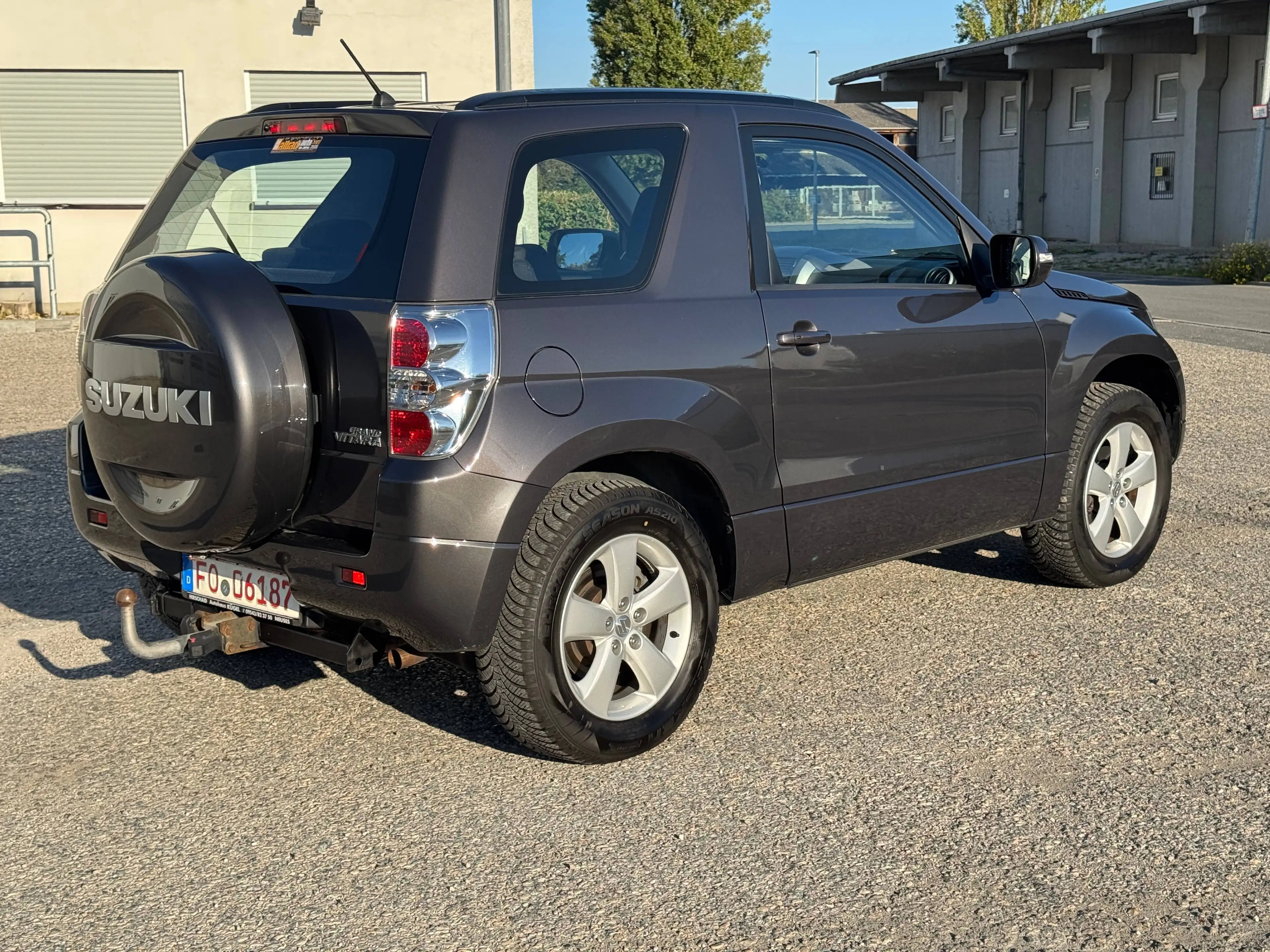 Suzuki Grand Vitara 2.4 VVT Club 1. Hand*SHZ*KLIMAAUTO*AHK*KEYLESS — photo 7