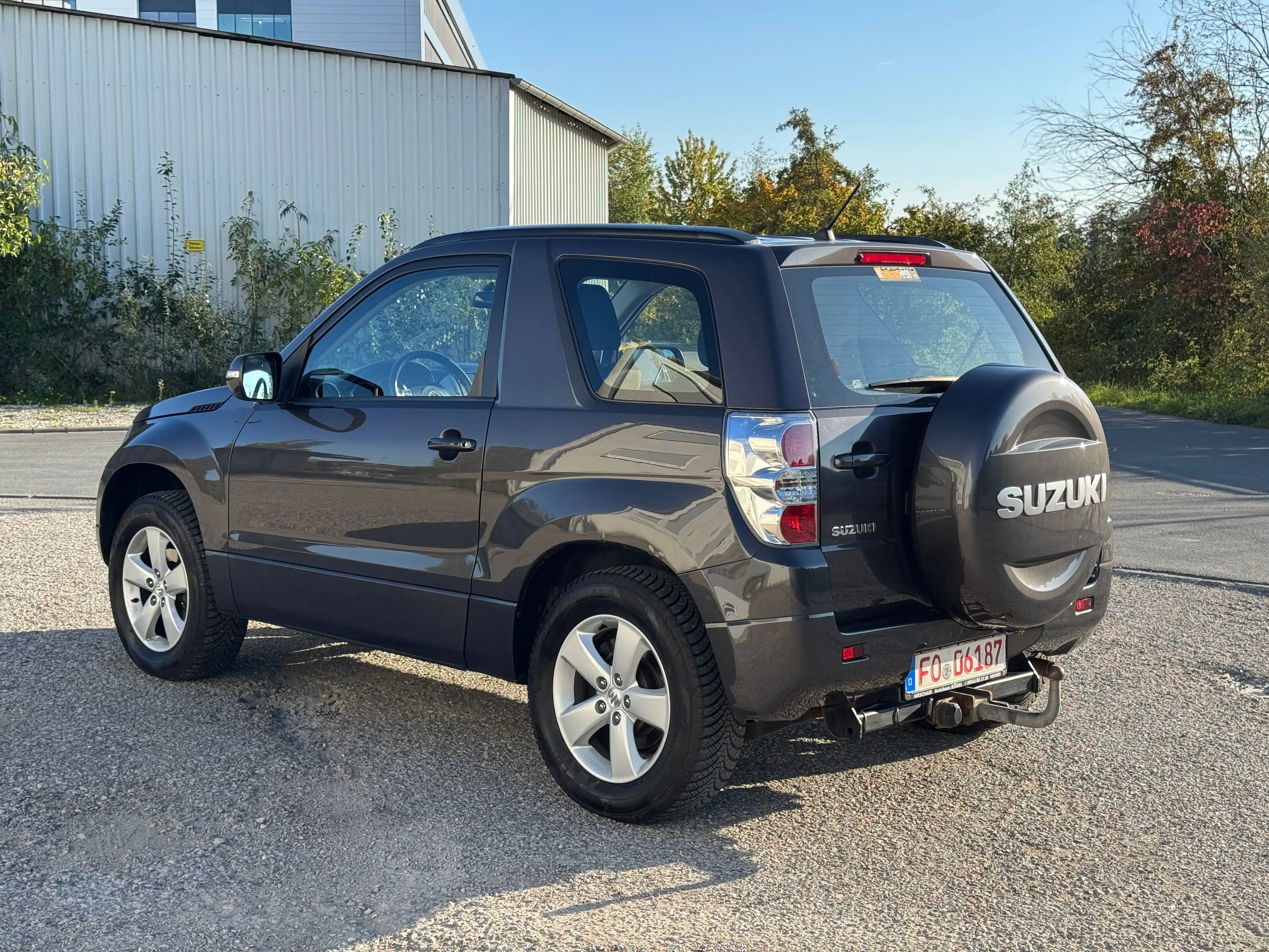 Suzuki Grand Vitara 2.4 VVT Club 1. Hand*SHZ*KLIMAAUTO*AHK*KEYLESS — photo 4