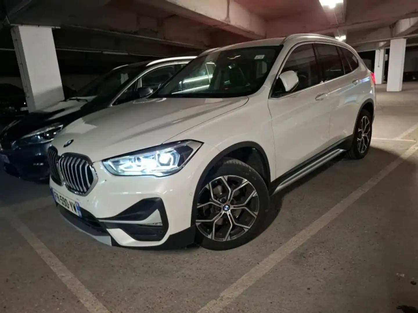 BMW X1 sDrive18dA 150ch xLine Blanc - 1