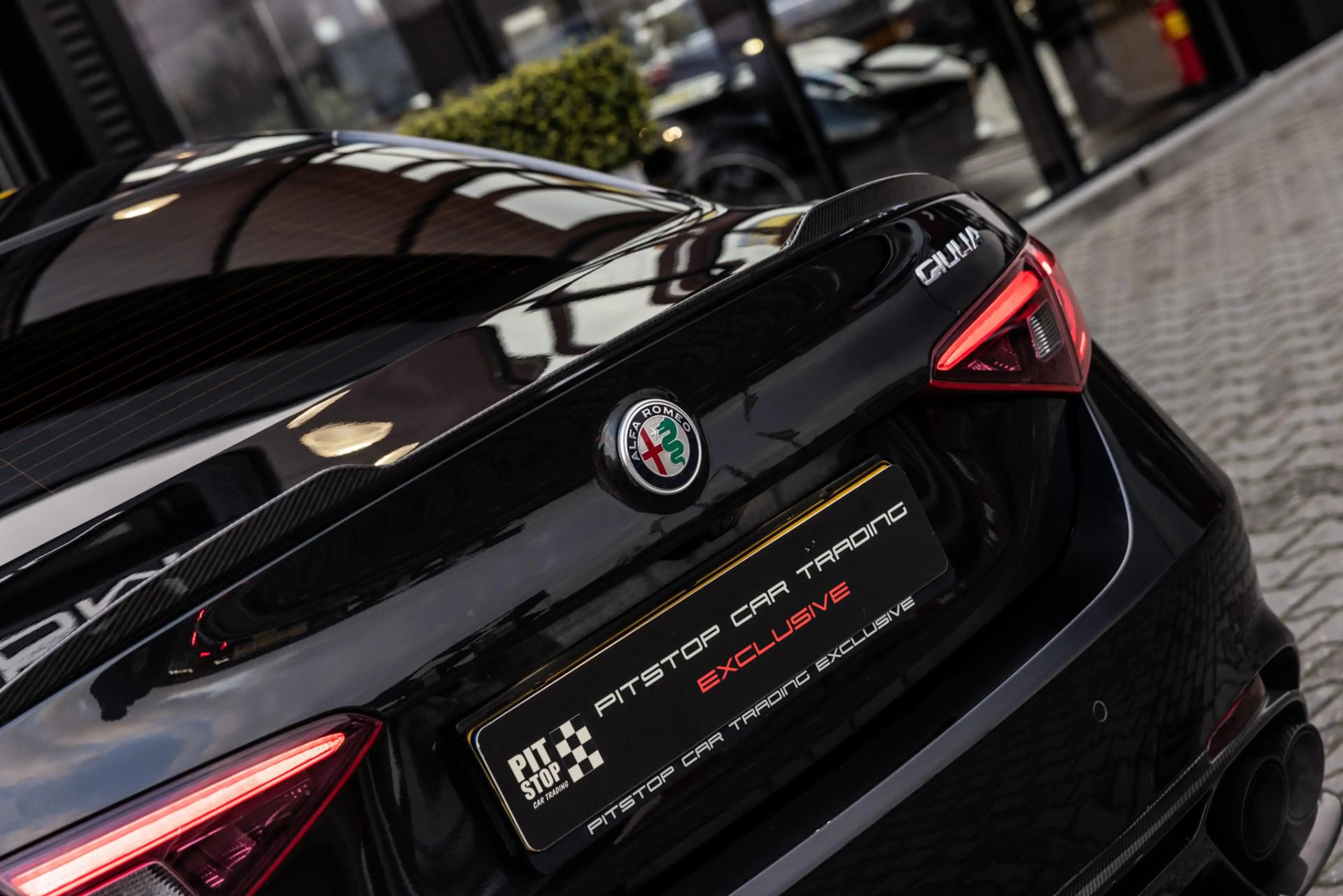Alfa Romeo Giulia 2.9 V6 Quadrifoglio, 510 PK, Carbon, Camera, Sport — photo 11