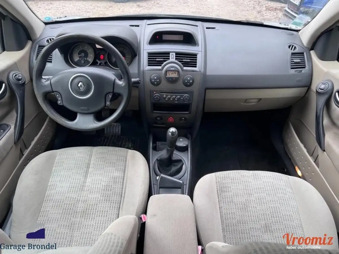 Renault Megane II 1.6i 112cv Gris - 2