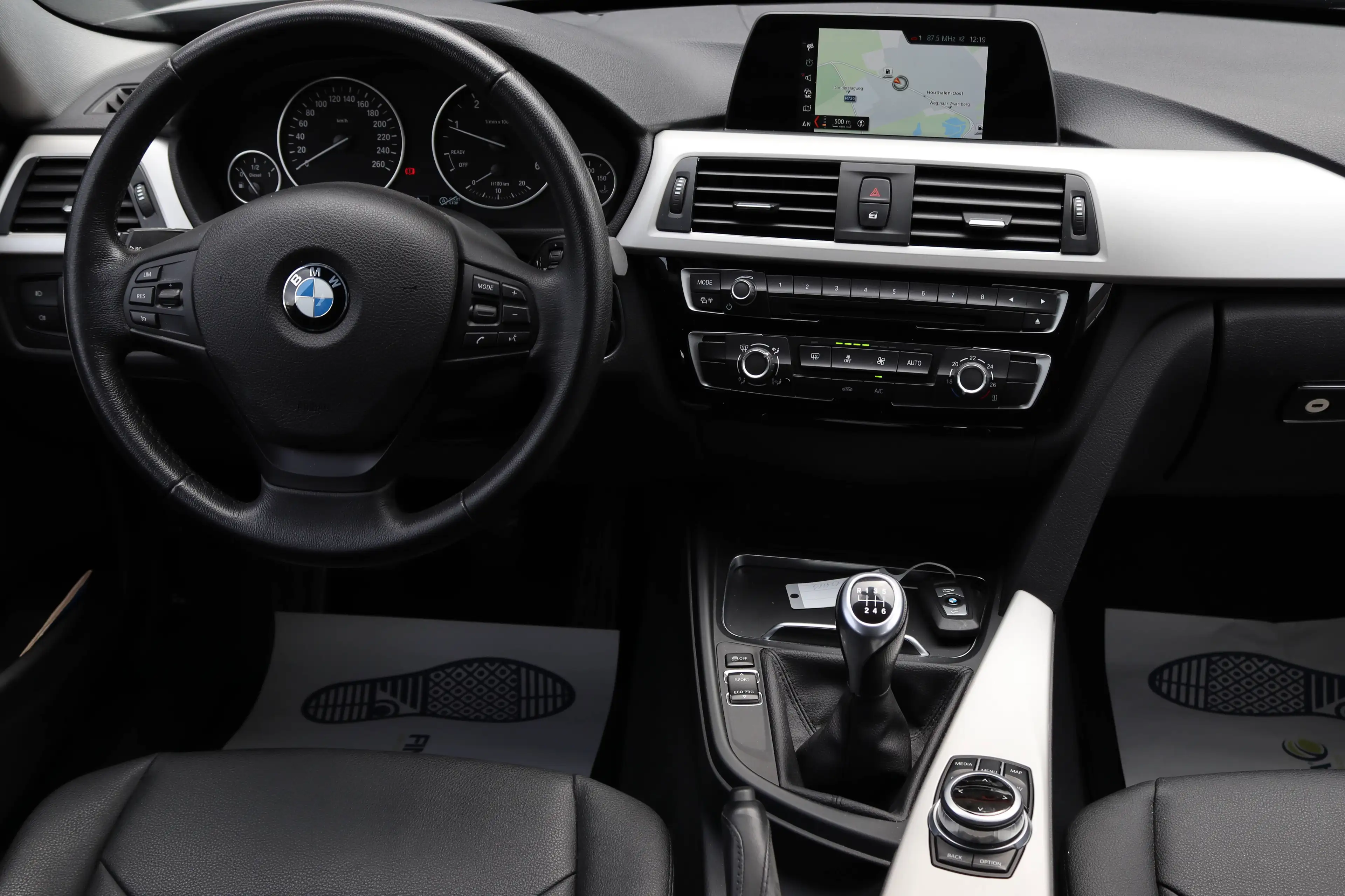BMW 316 316 d Navi CruiseC Leder Airco Garantie* — photo 9