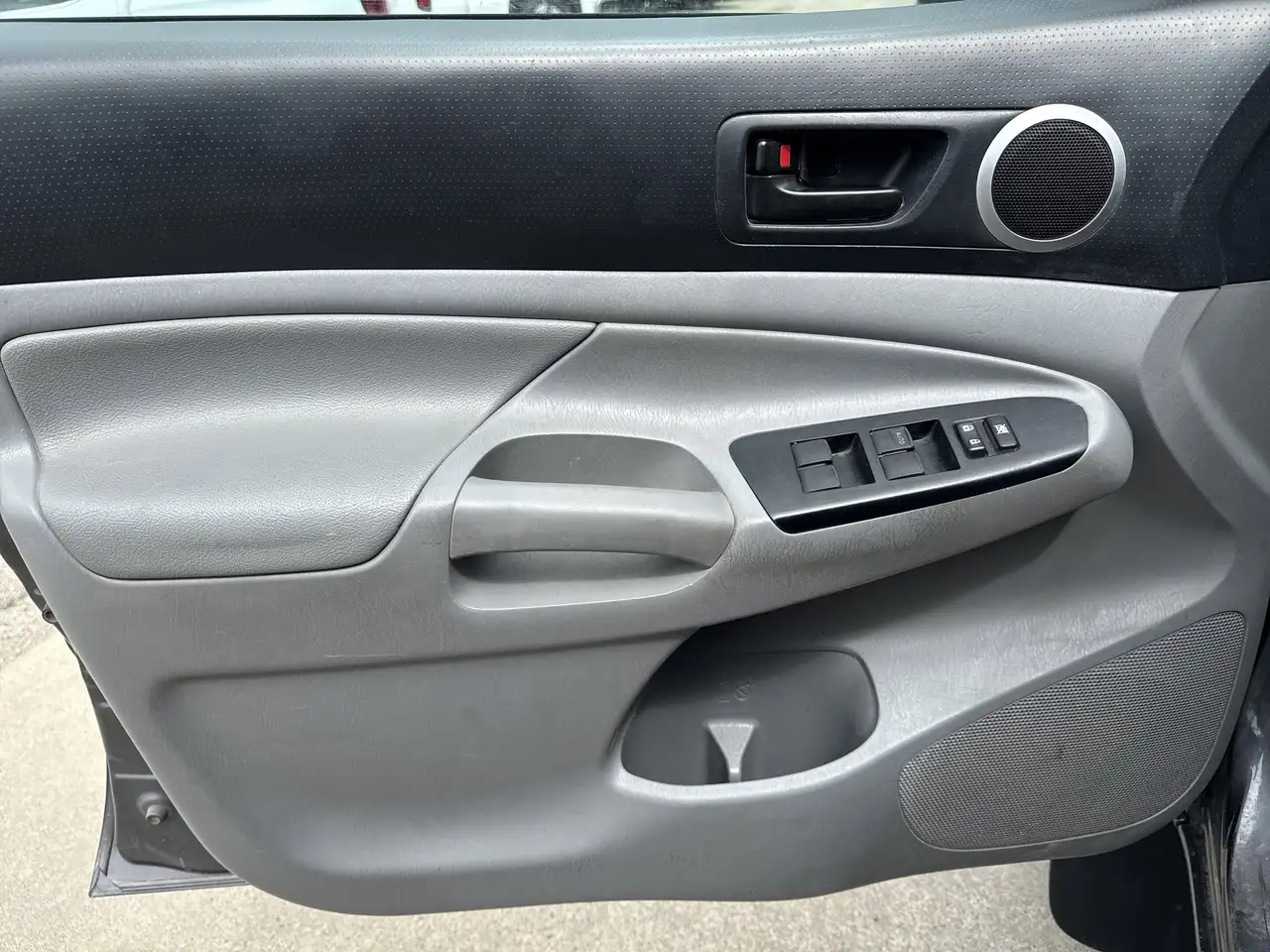 Toyota Tacoma снимка Toyota Tacoma