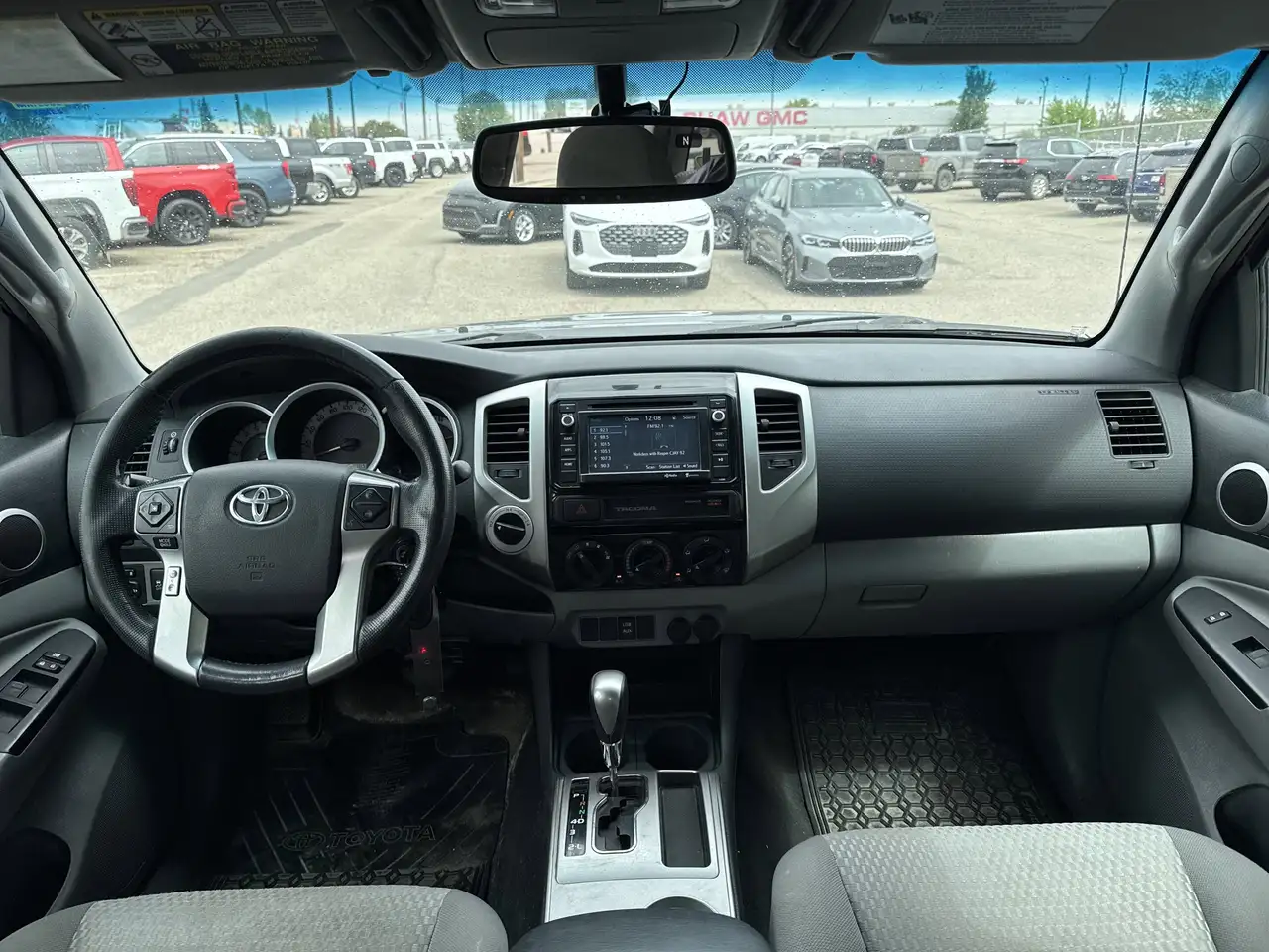 Toyota Tacoma снимка Toyota Tacoma