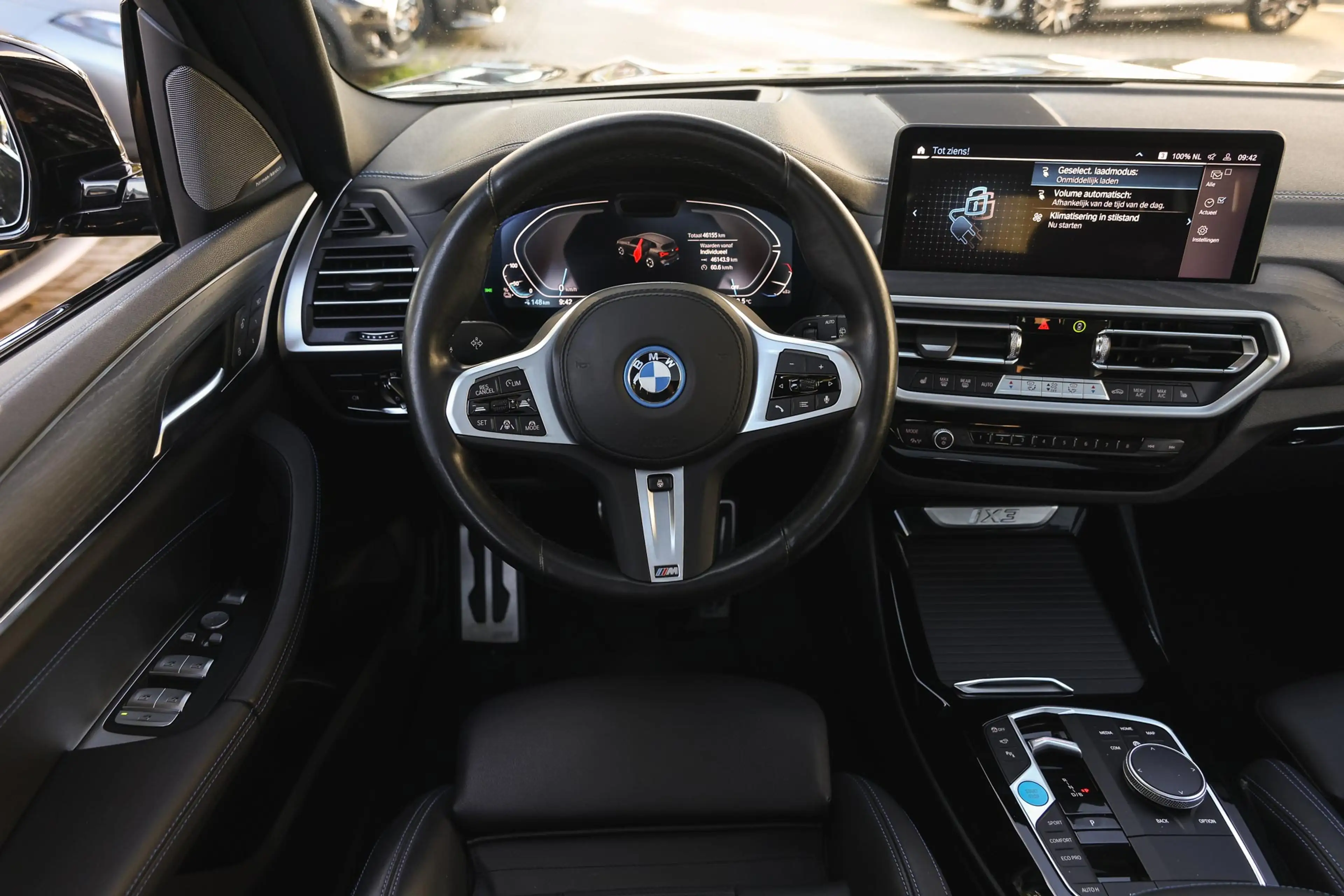 BMW iX3 High Executive / Trekhaak / Sportstoelen / Adaptie — photo 3