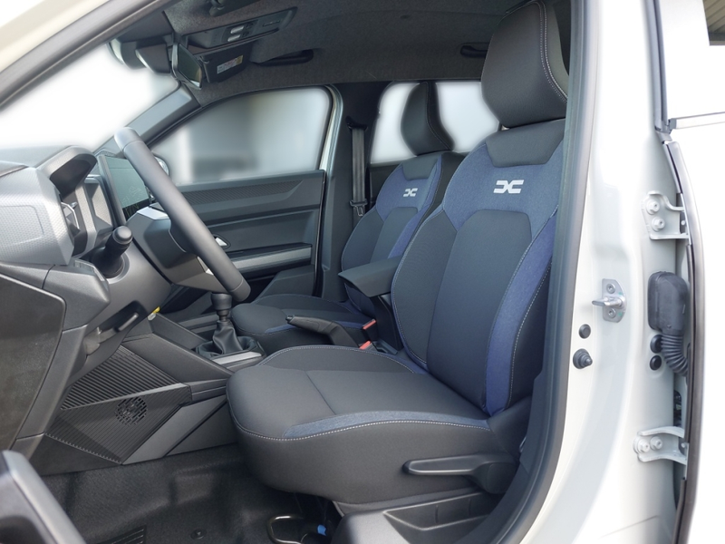 Dacia Duster Expression TCe 130 MHEV 4x4 — photo 5