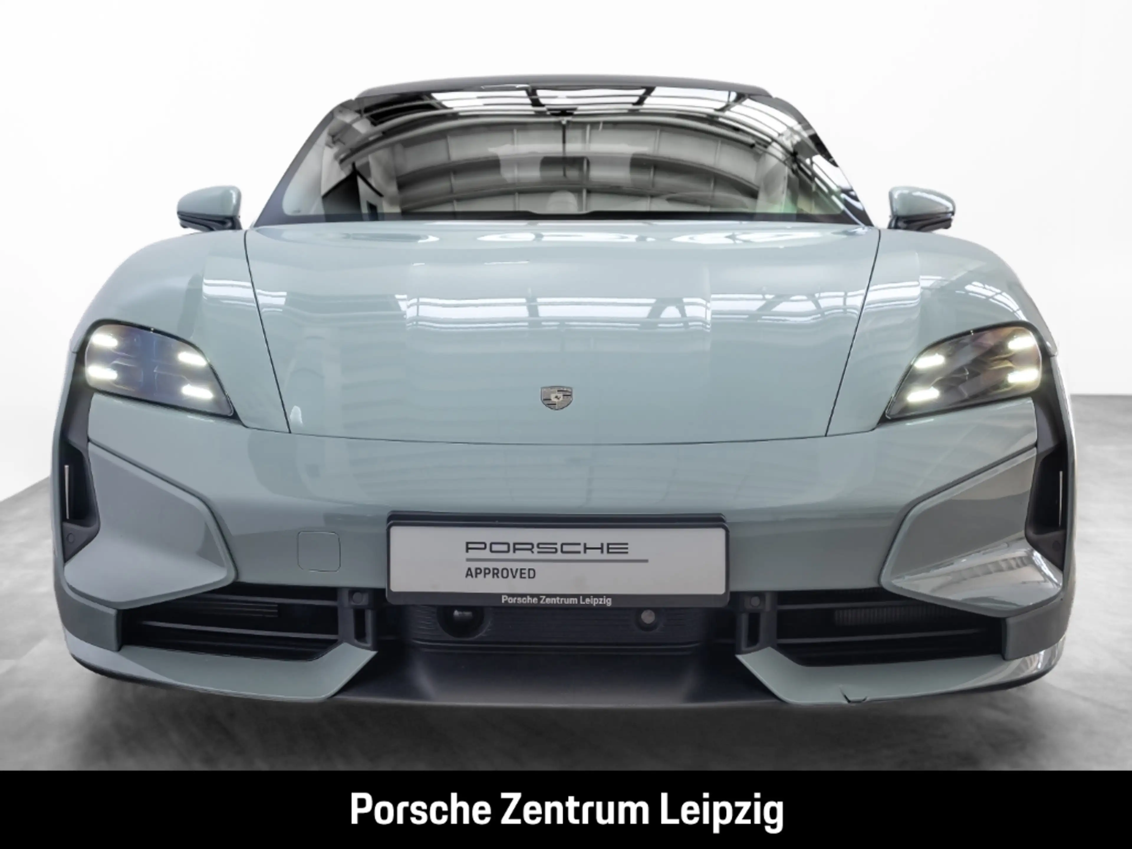 Porsche Taycan Turbo Burmester ActiveRide Nachtsicht — photo 4