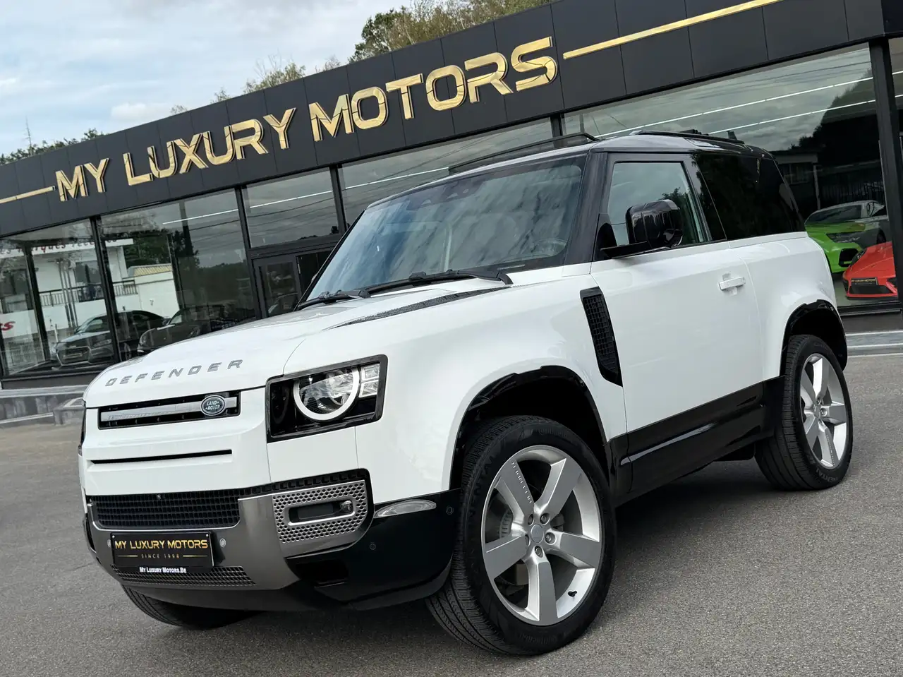 Land Rover Defender