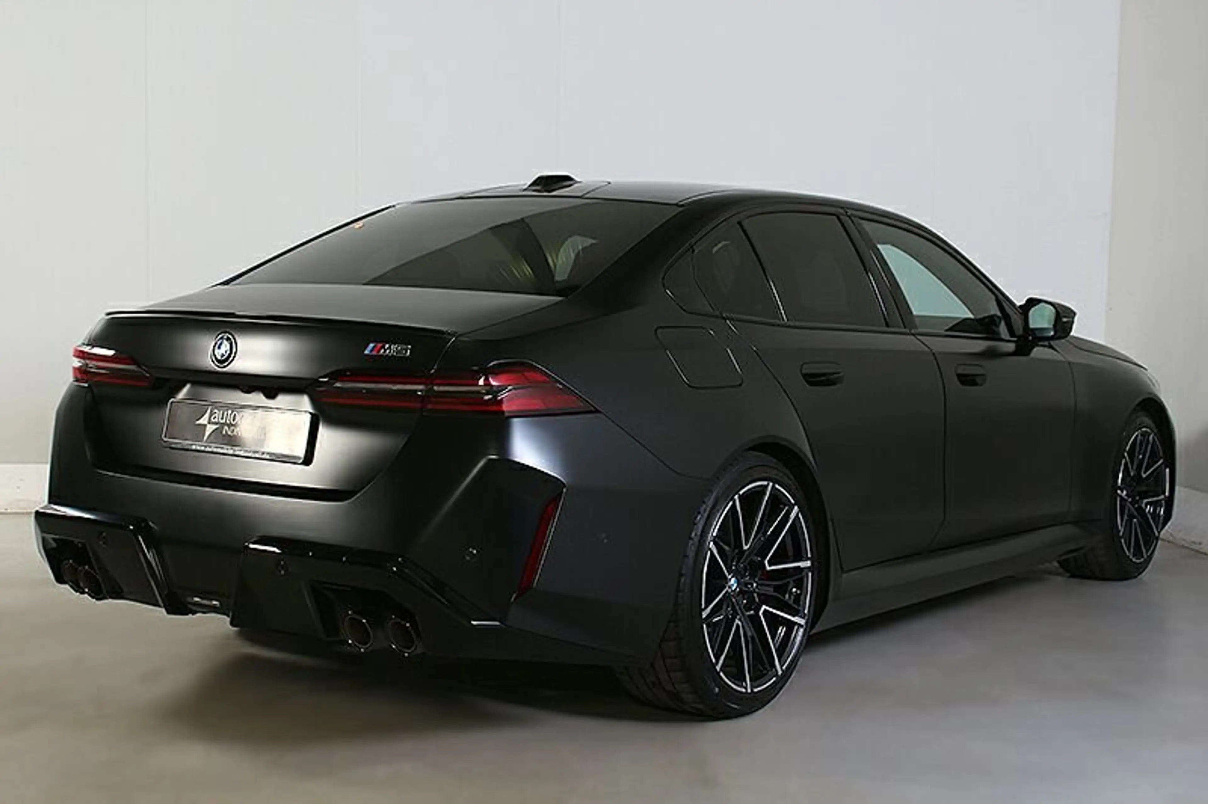 BMW M5 NP 160290.- AHK Panorama ACC B&W V-Max 20/21 — photo 6