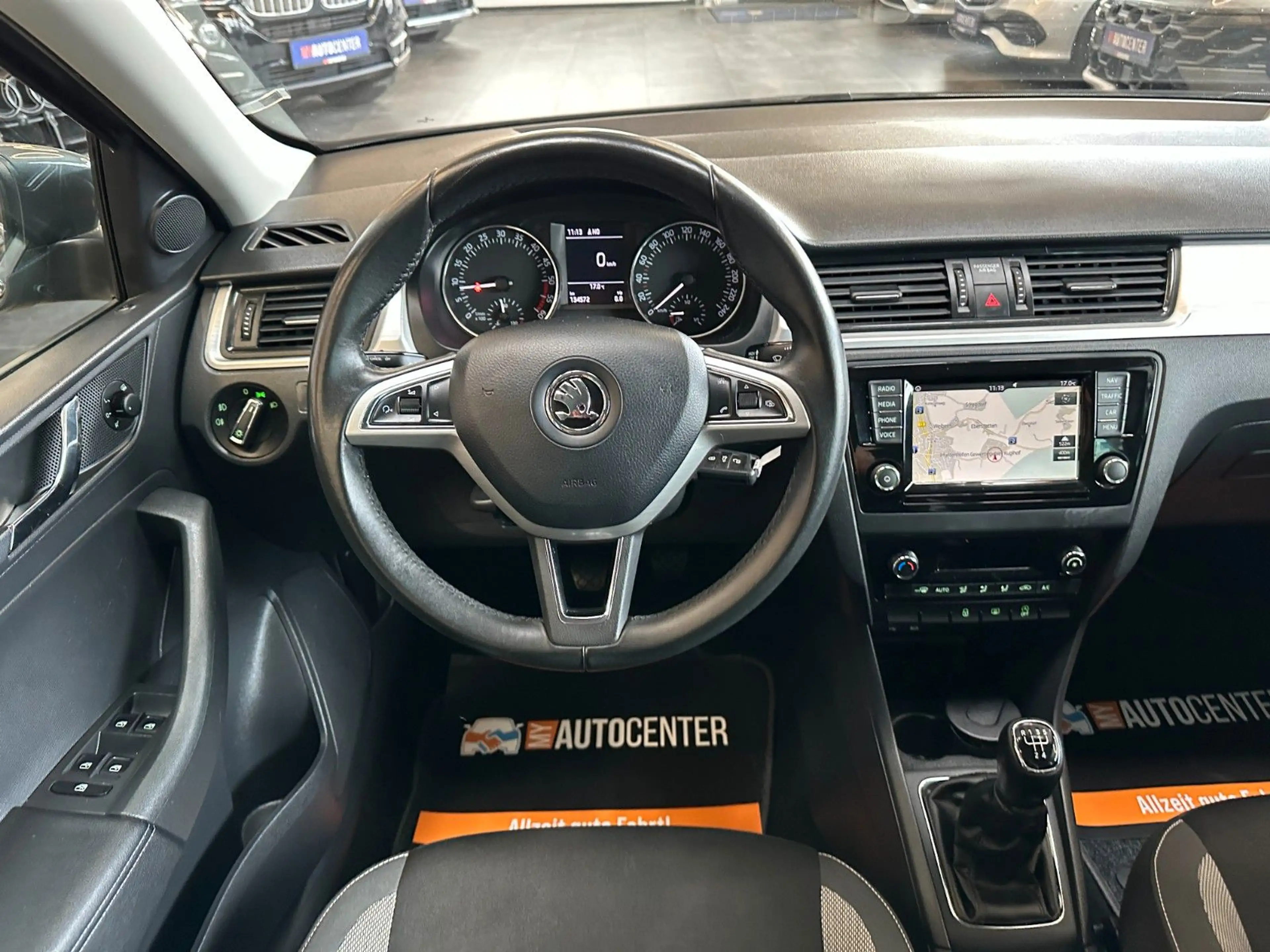 Skoda Rapid/Spaceback *KLIMAAUTO*SZHZ*CARPLAY*NAVI*TEMPO*TÜV09/27 — photo 8