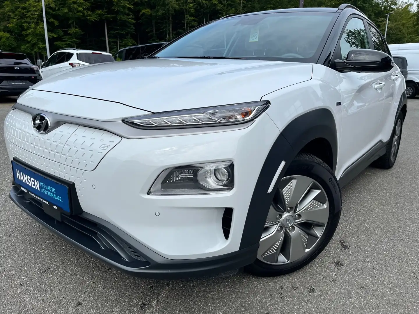 Hyundai KONA Premium Elektro 2WD, GJR, TWA, AHK, RFK Bianco - 1