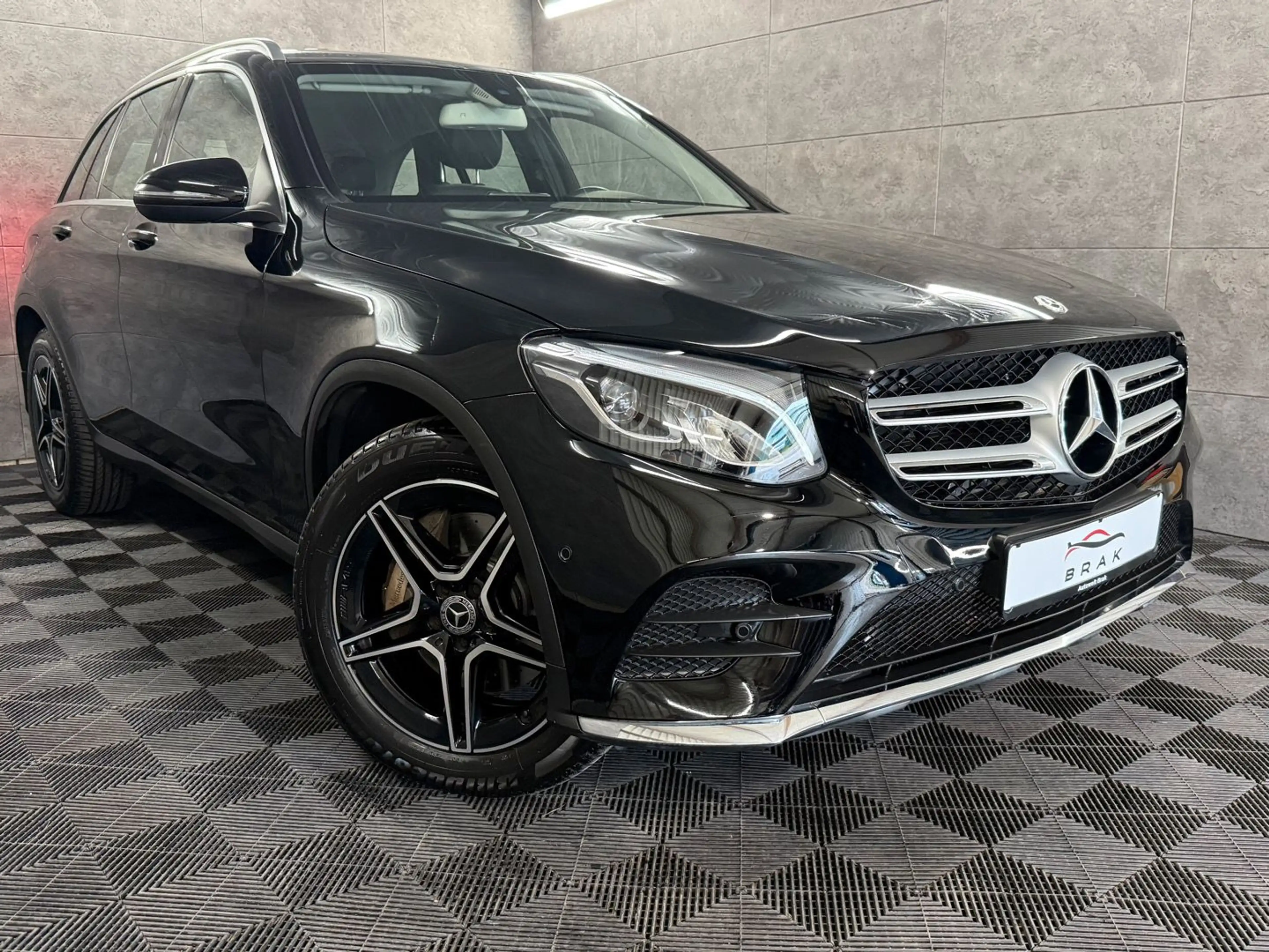 Mercedes-Benz GLC 250 AMG Line 4M AUT*LED*NAVI*AHK*TEMPO*PDC — photo 4