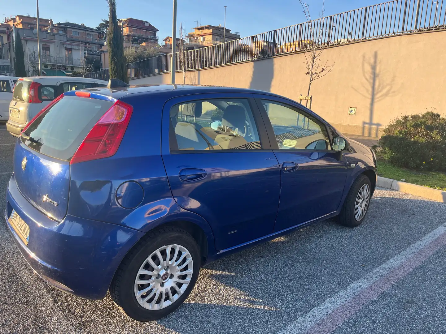 Fiat Grande Punto Active Azul - 2