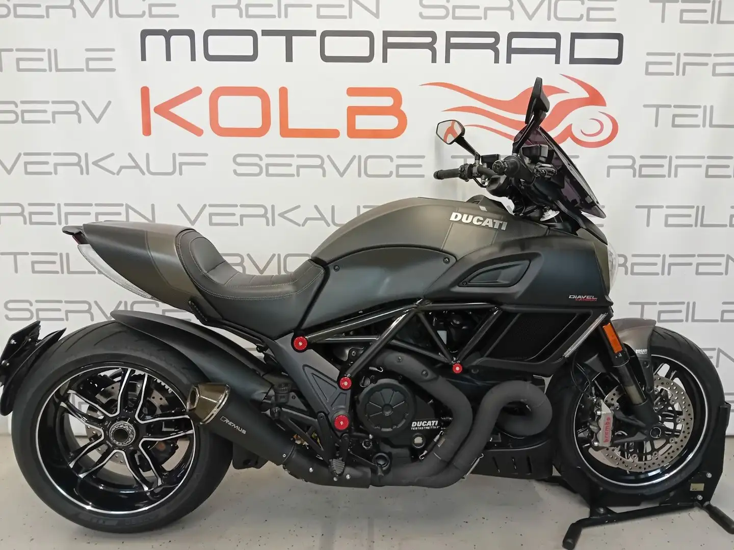 Ducati Diavel 1200 Carbon Noir - 1