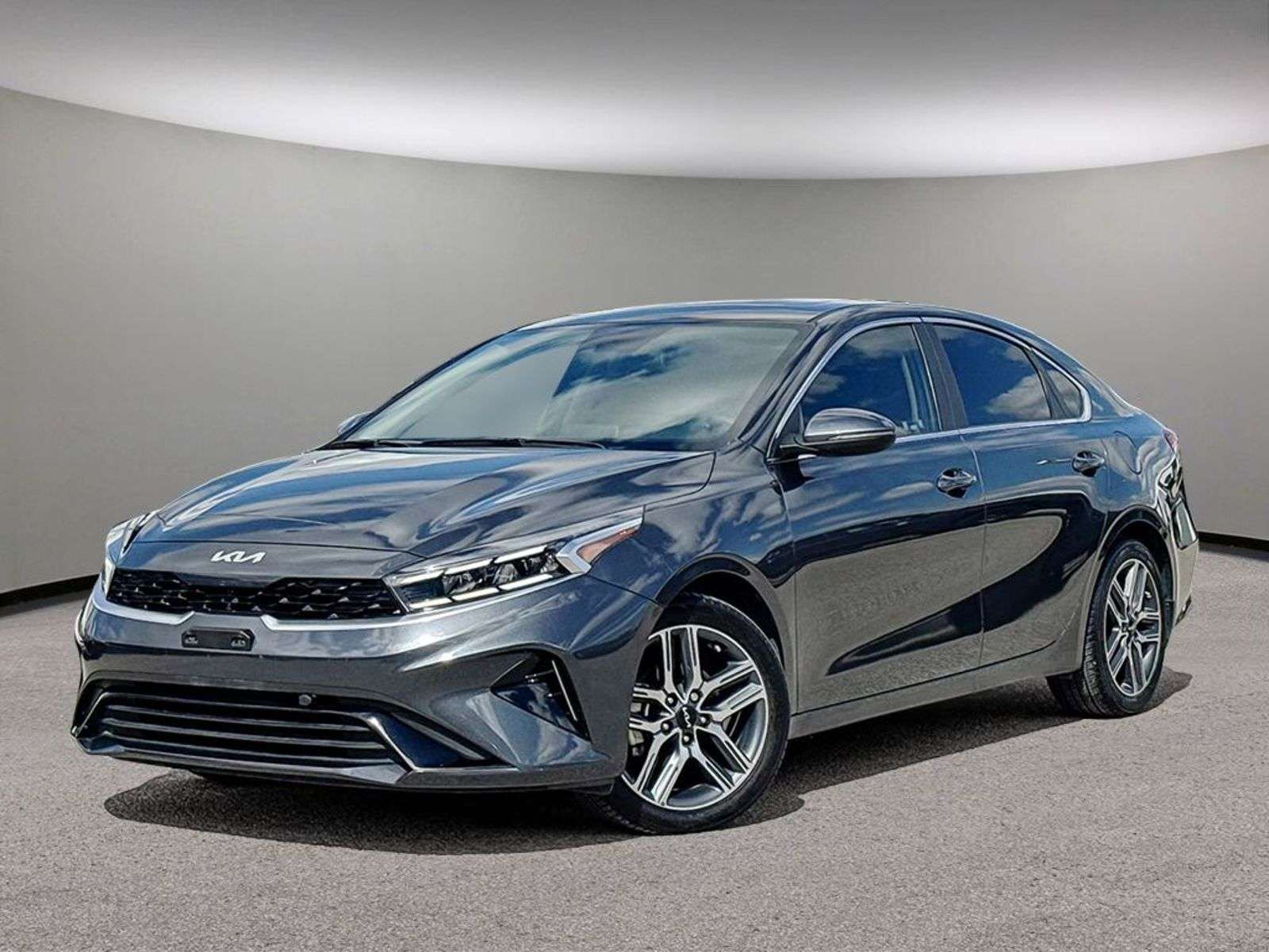 2024 Kia Forte EX+ | Local MB Vehicle | Heated Steering Wheel | Sunroof | Wireless Charging | Apple CarPlay & Android Auto