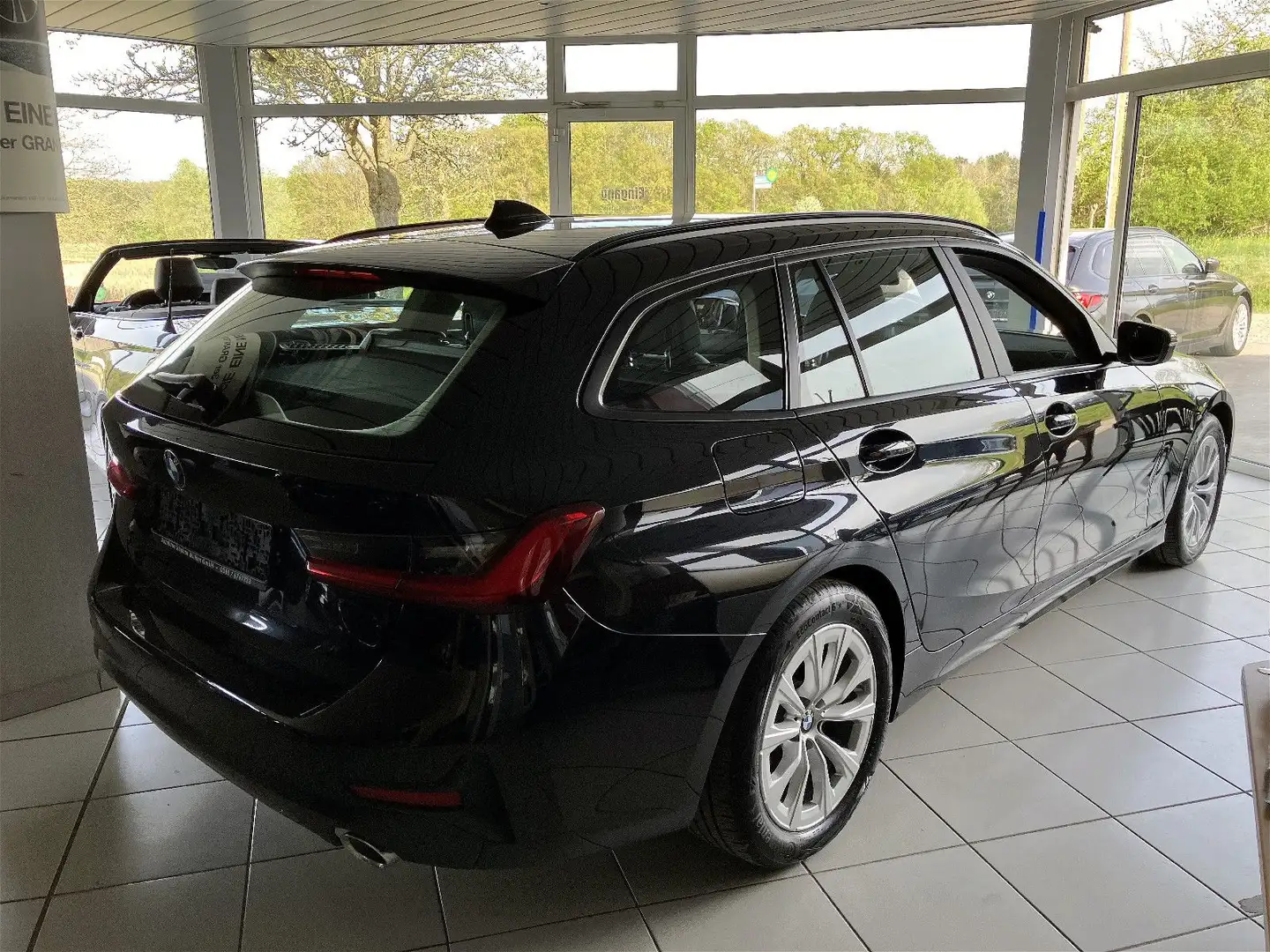 BMW 320 dA LivePRO/ACC/Headup/BusinessPRO/HU-Neu Schwarz - 2