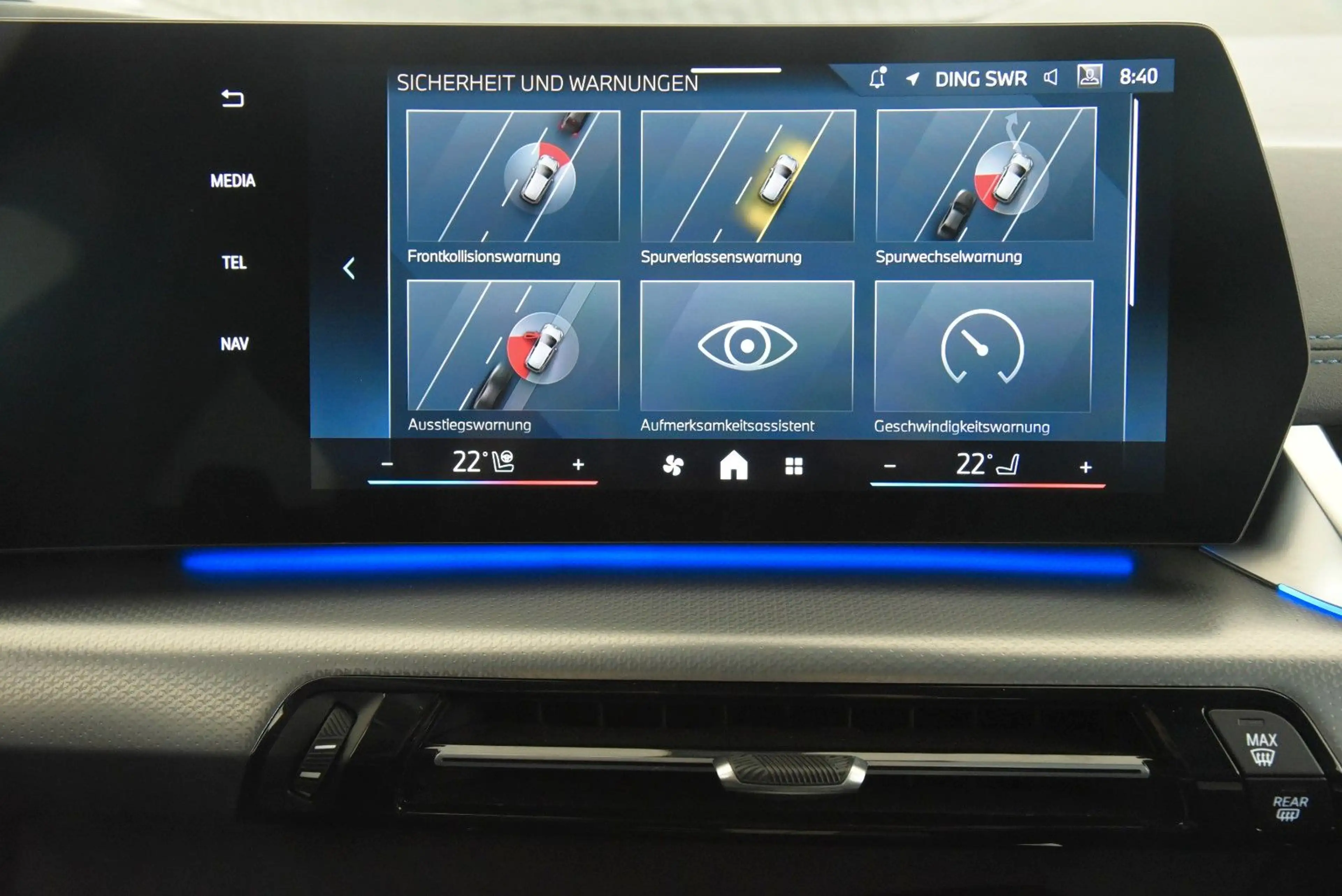 BMW 218 M Sport AHK Head-Up DriveAss+ — photo 14