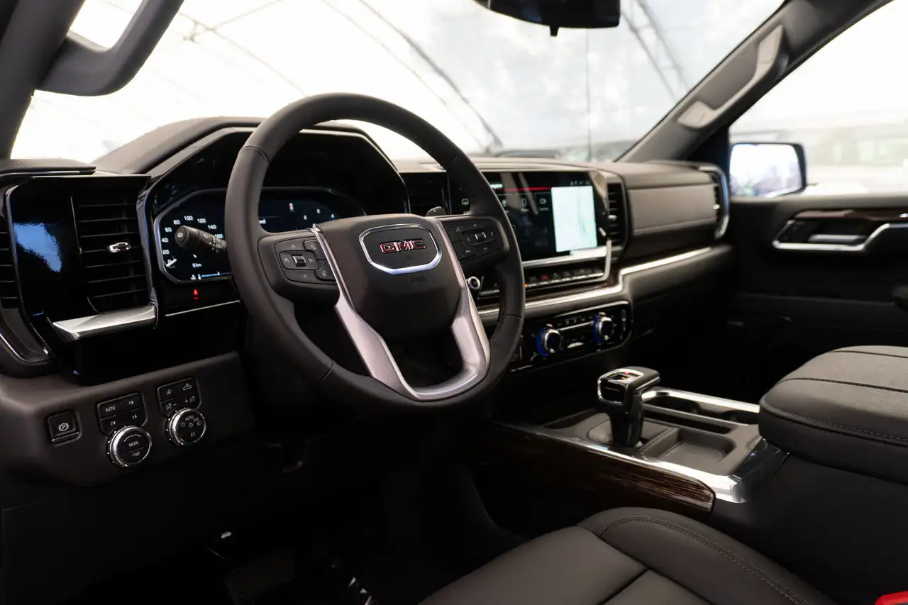 GMC Sierra 1500 снимка GMC Sierra 1500