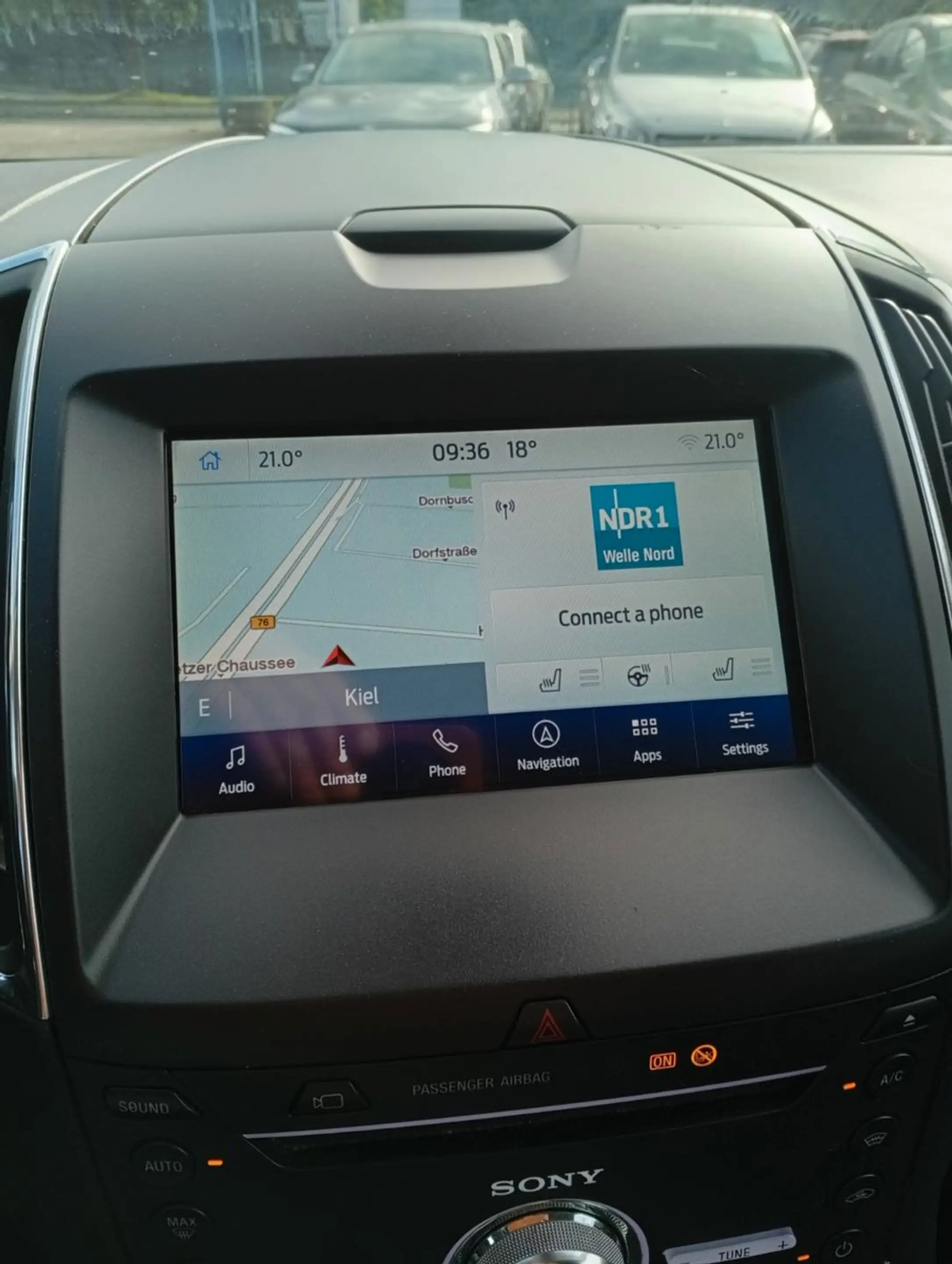 Ford S-Max 2,0 140kW Auto.Navi.RFK.Leder.AHK.LED — photo 12