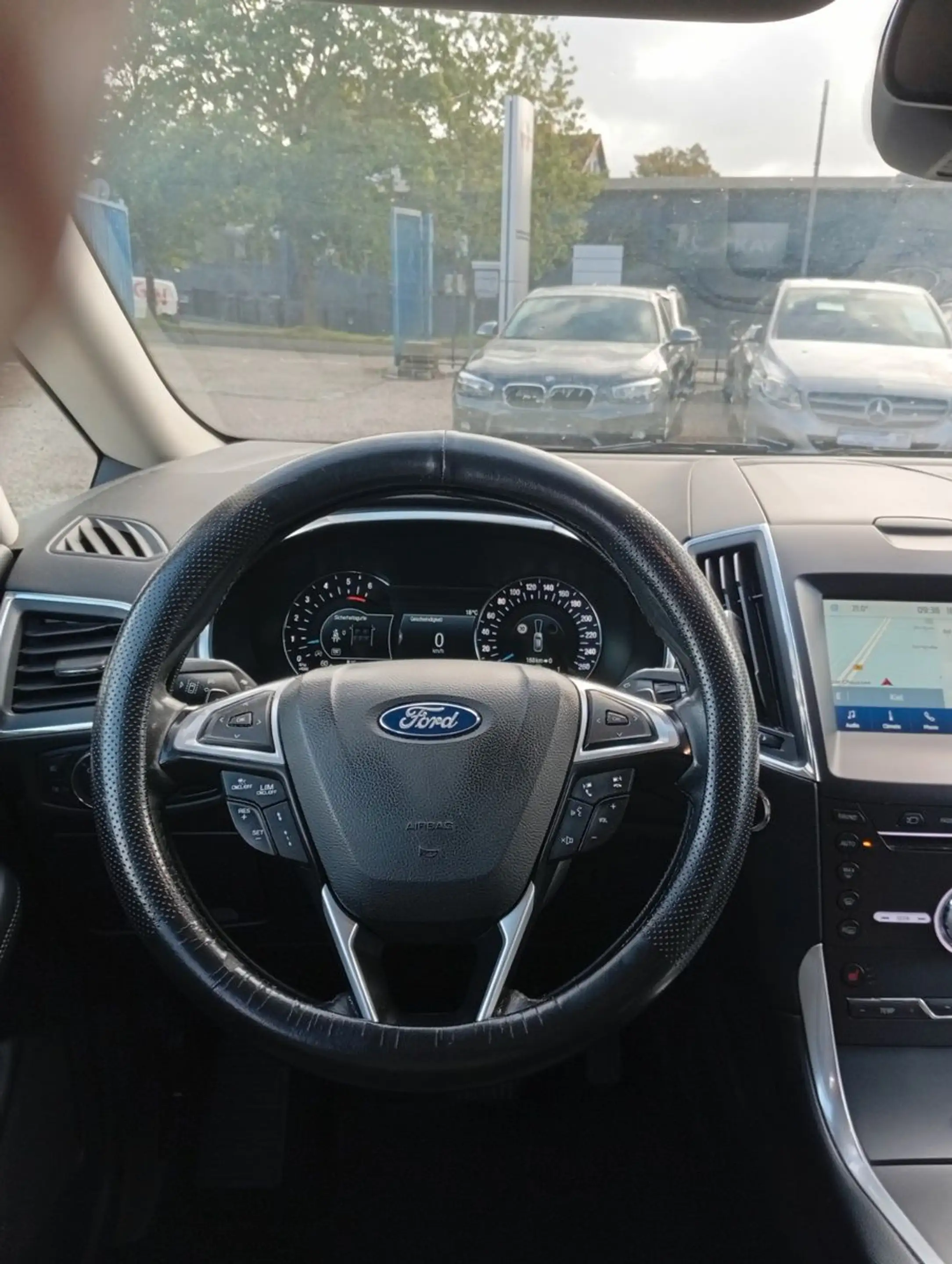 Ford S-Max 2,0 140kW Auto.Navi.RFK.Leder.AHK.LED — photo 15