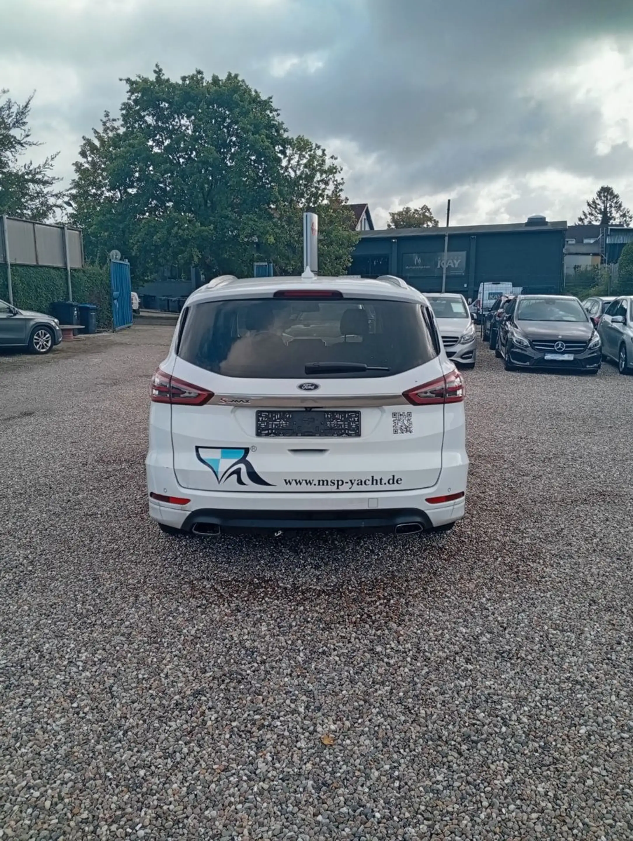 Ford S-Max 2,0 140kW Auto.Navi.RFK.Leder.AHK.LED — photo 4
