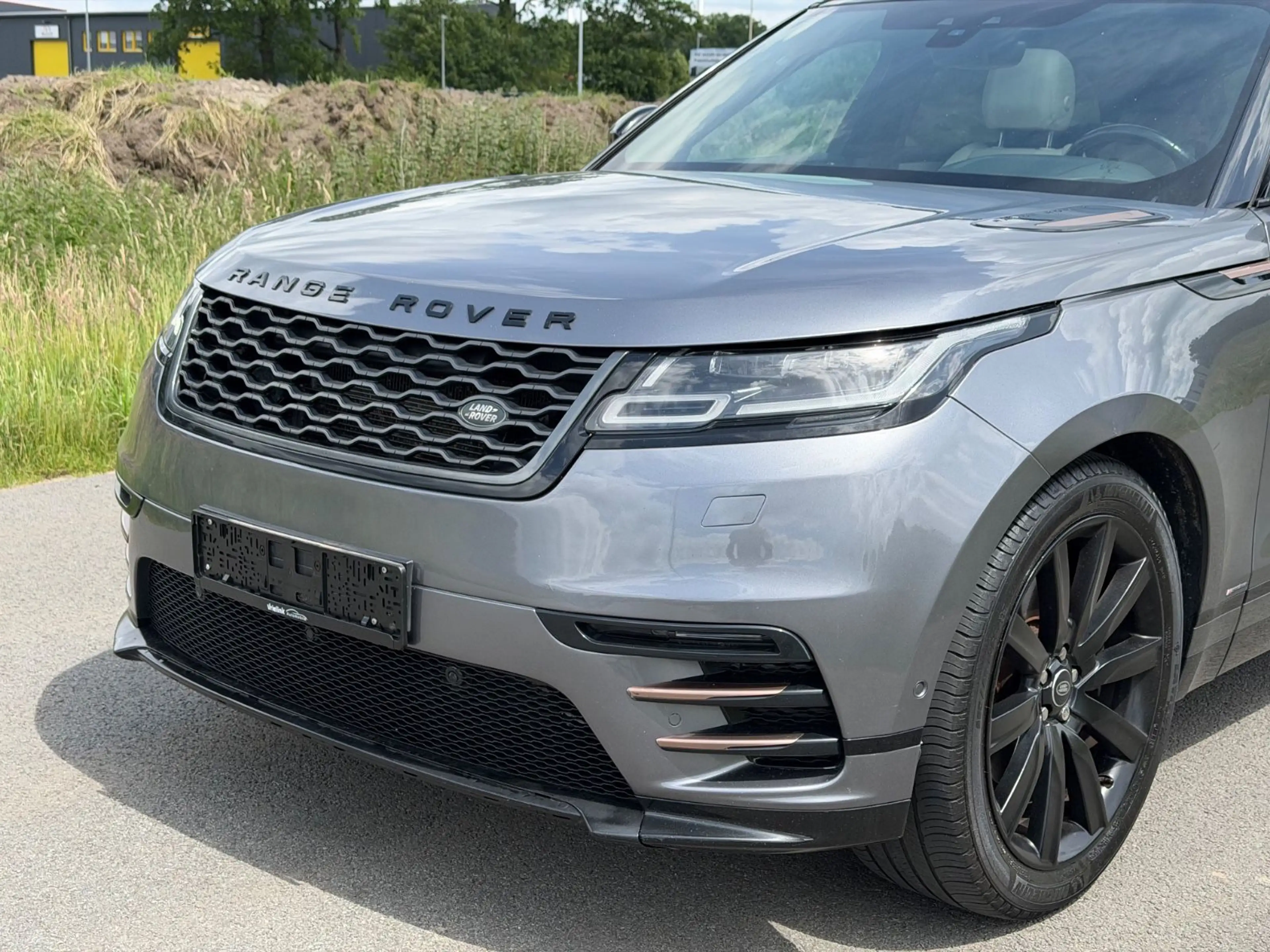 Land Rover Range Rover Velar 3.0 V6 AWD R-Dynamic Pano Voll — photo 5