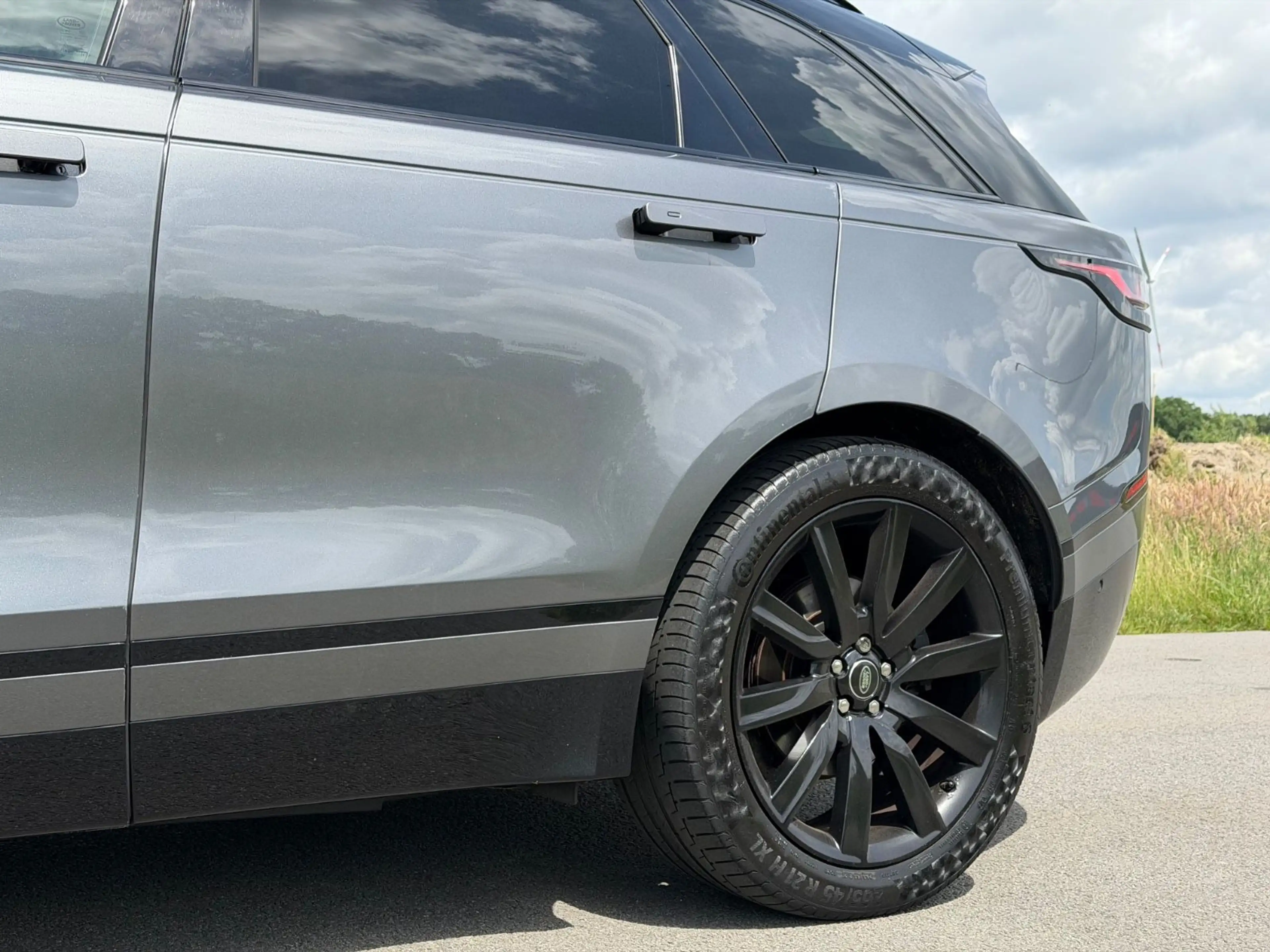 Land Rover Range Rover Velar 3.0 V6 AWD R-Dynamic Pano Voll — photo 7