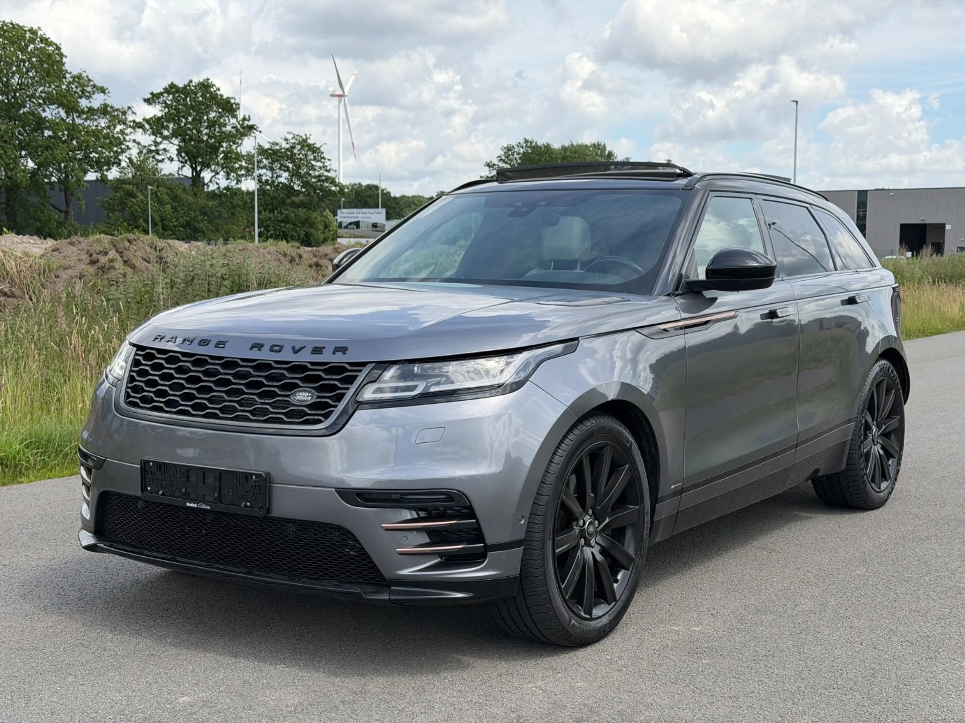 Land Rover Range Rover Velar 3.0 V6 AWD R-Dynamic Pano Voll — photo 4