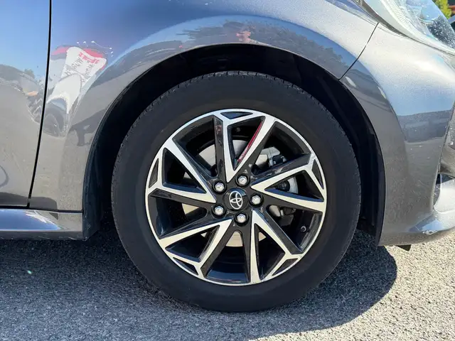 Toyota Yaris Cross view 25