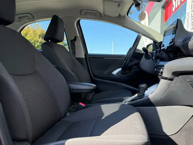 Toyota Yaris Cross view 9