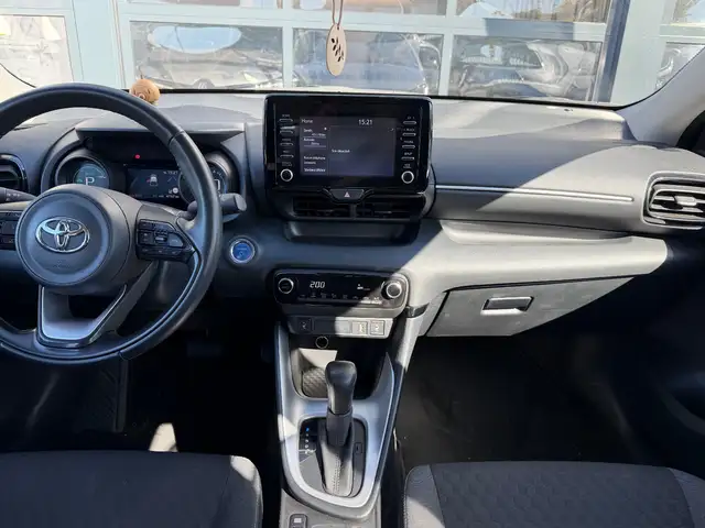 Toyota Yaris Cross view 12