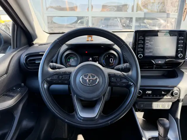 Toyota Yaris Cross view 11