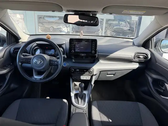 Toyota Yaris Cross view 10