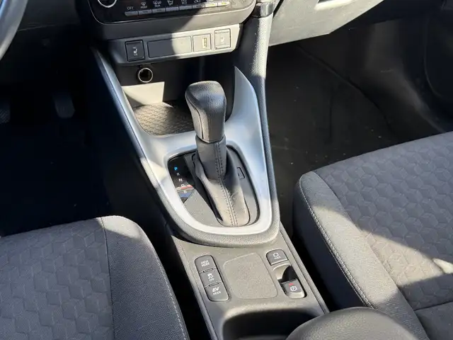 Toyota Yaris Cross view 17