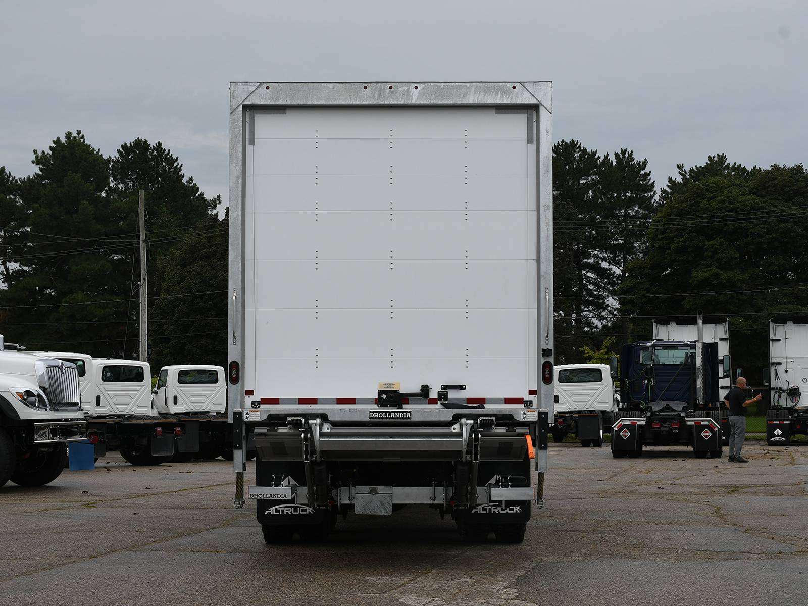 2027 International MV™ Series Cummins® L9
