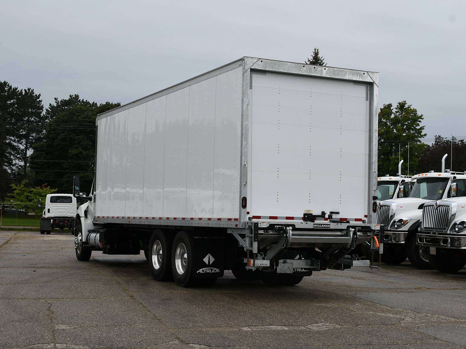 2027 International MV™ Series Cummins® L9
