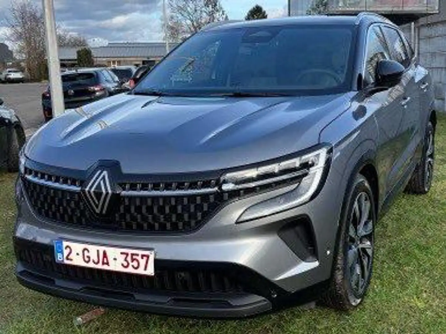 Renault Austral 1.2 E-Tech HEV Techno (Renault Seraing) Gris - 1