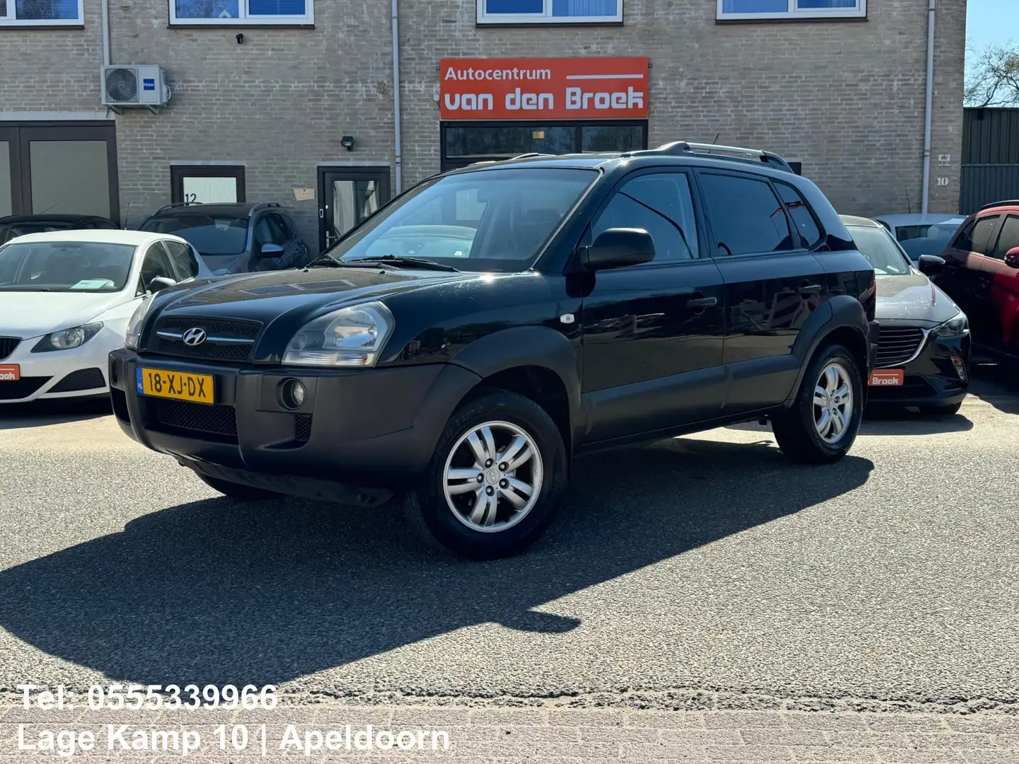 Hyundai TUCSON 2.0i Active Joy Airco PDC Trekhaak Lmv Zwart - 1