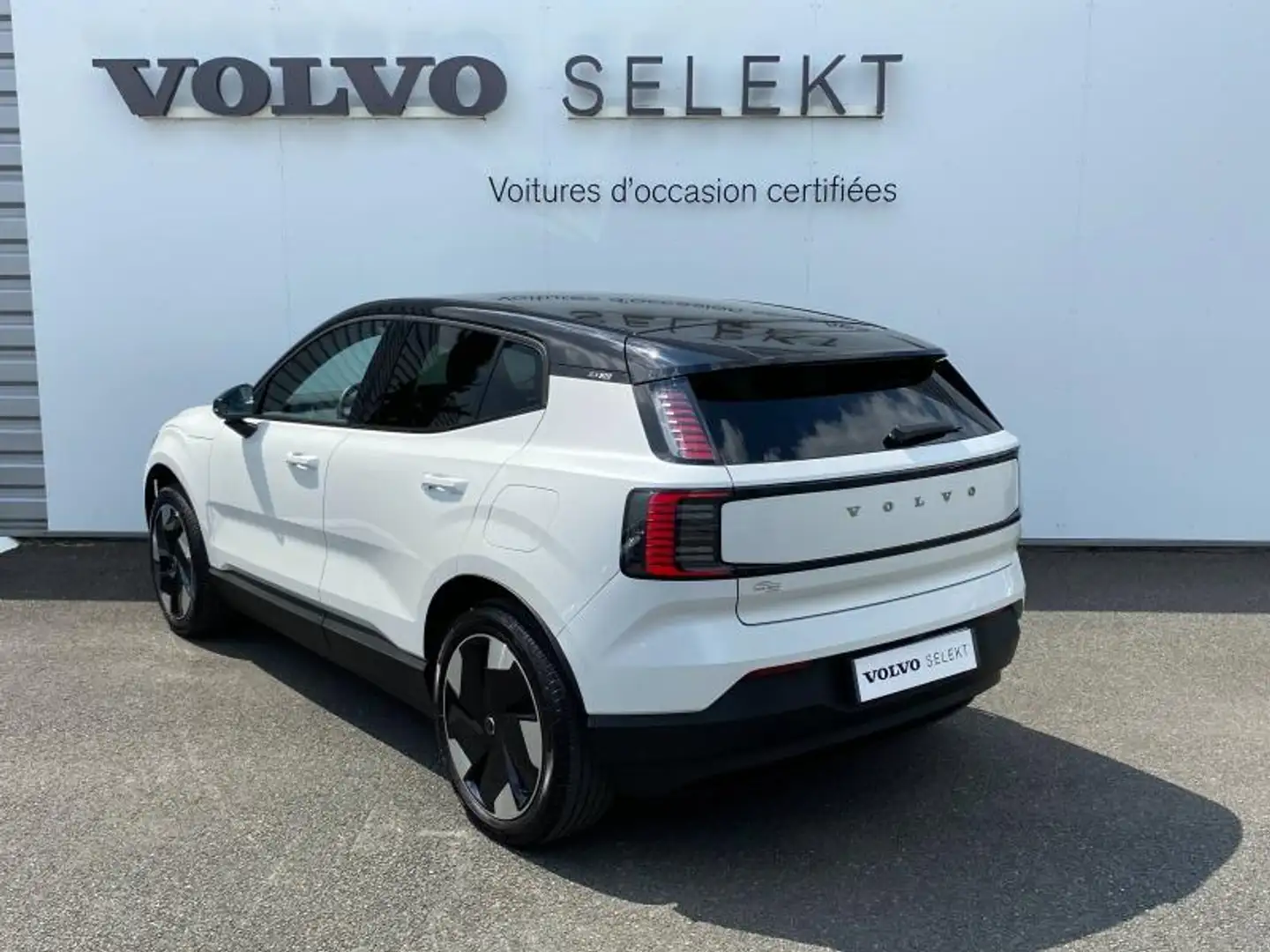 Volvo EX30 Single Extended Range 272ch Plus - 2