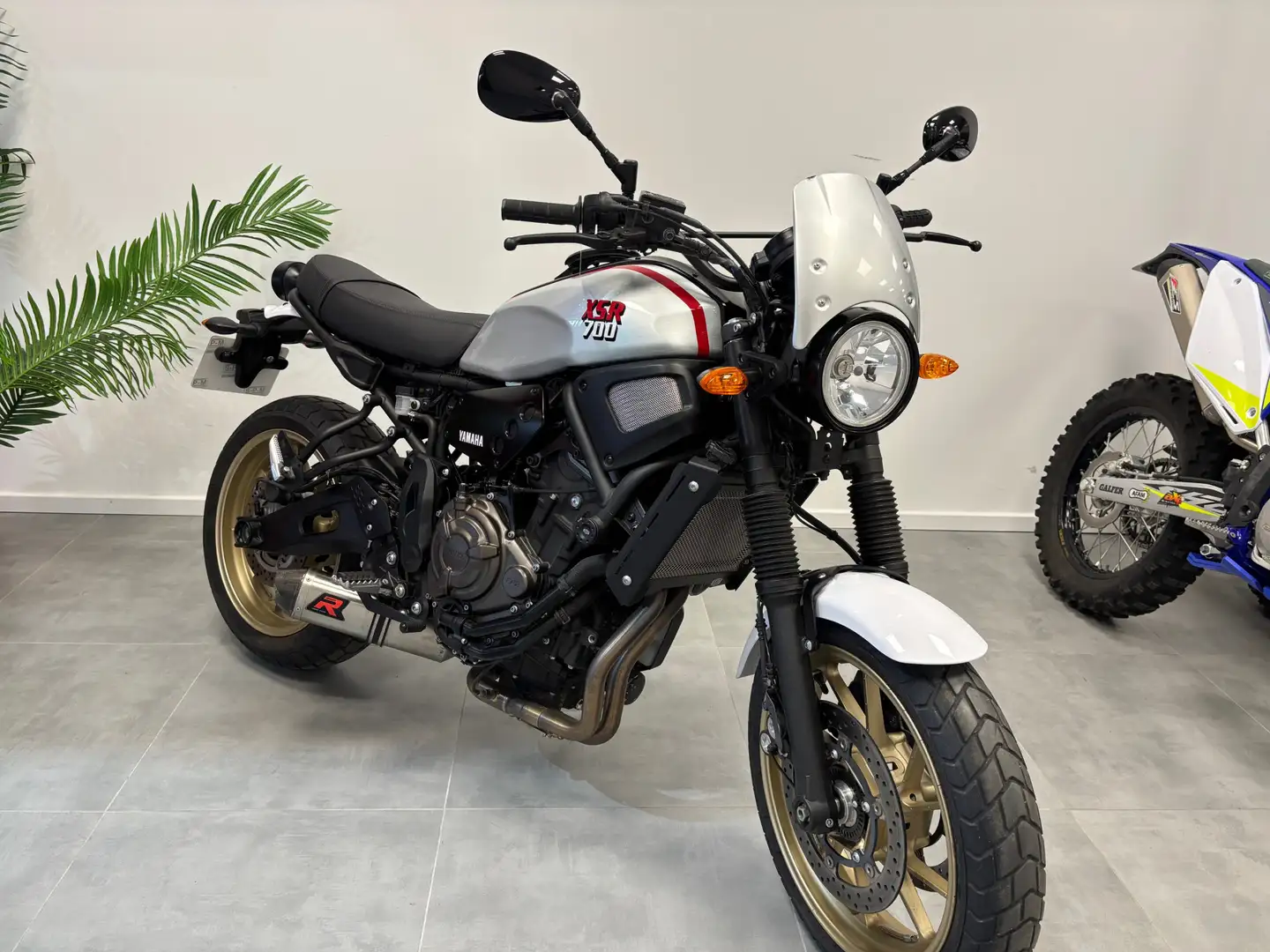 Yamaha XSR 700 Gris - 1