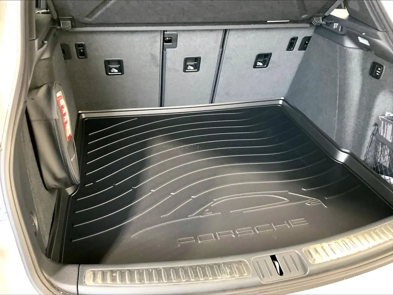 Porsche Macan снимка Porsche Macan