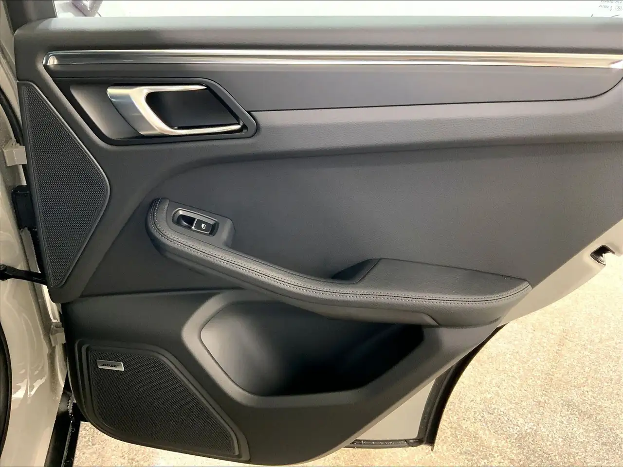 Porsche Macan снимка Porsche Macan