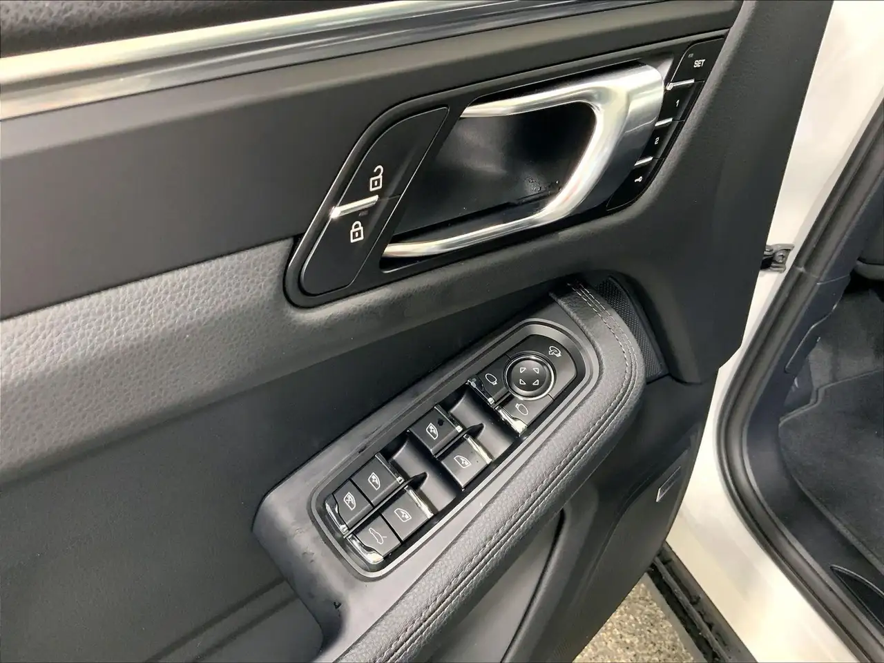 Porsche Macan снимка Porsche Macan