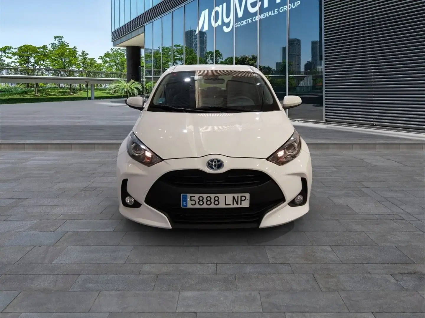 Toyota Yaris 120H 1.5 Business Plus Blanco - 2