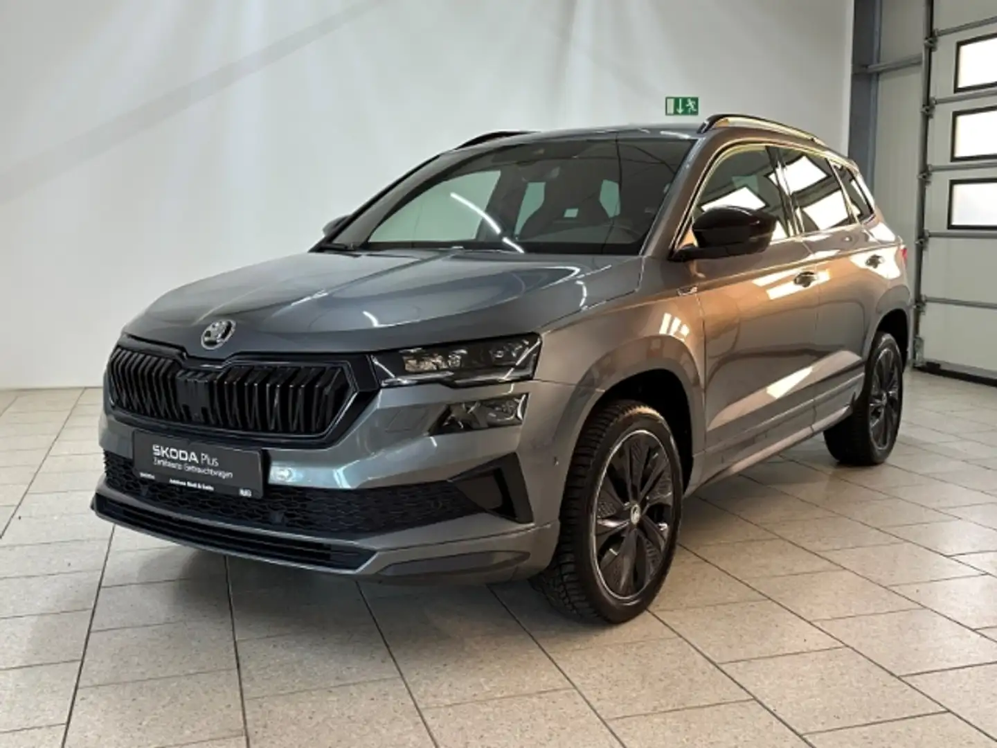 Skoda Karoq 1.5 TSI DSG Sportline 360° Navi ACC Matrix Grau - 2