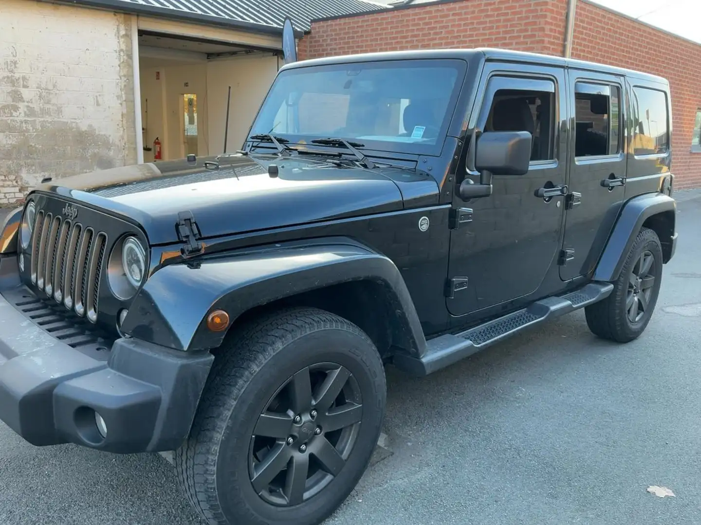 Jeep Wrangler Wrangler Unlimited 2.8 CRD Automatik Sport Zwart - 2