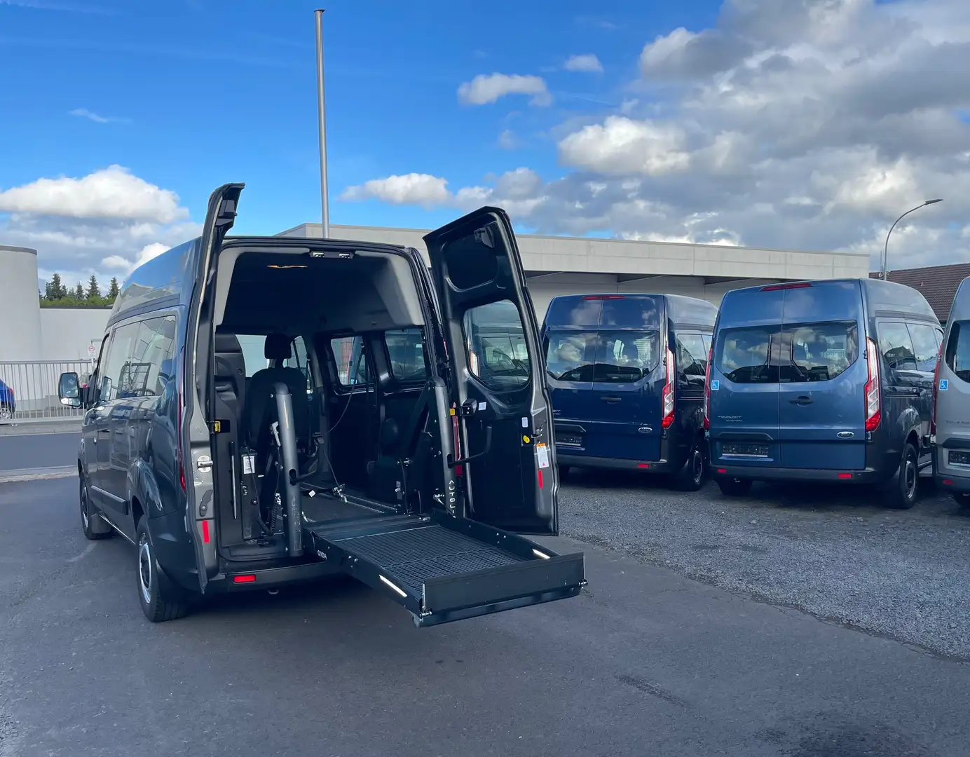 Ford Transit Custom L1 H2 Behindertengerecht Automatik Hochdach Grau - 1