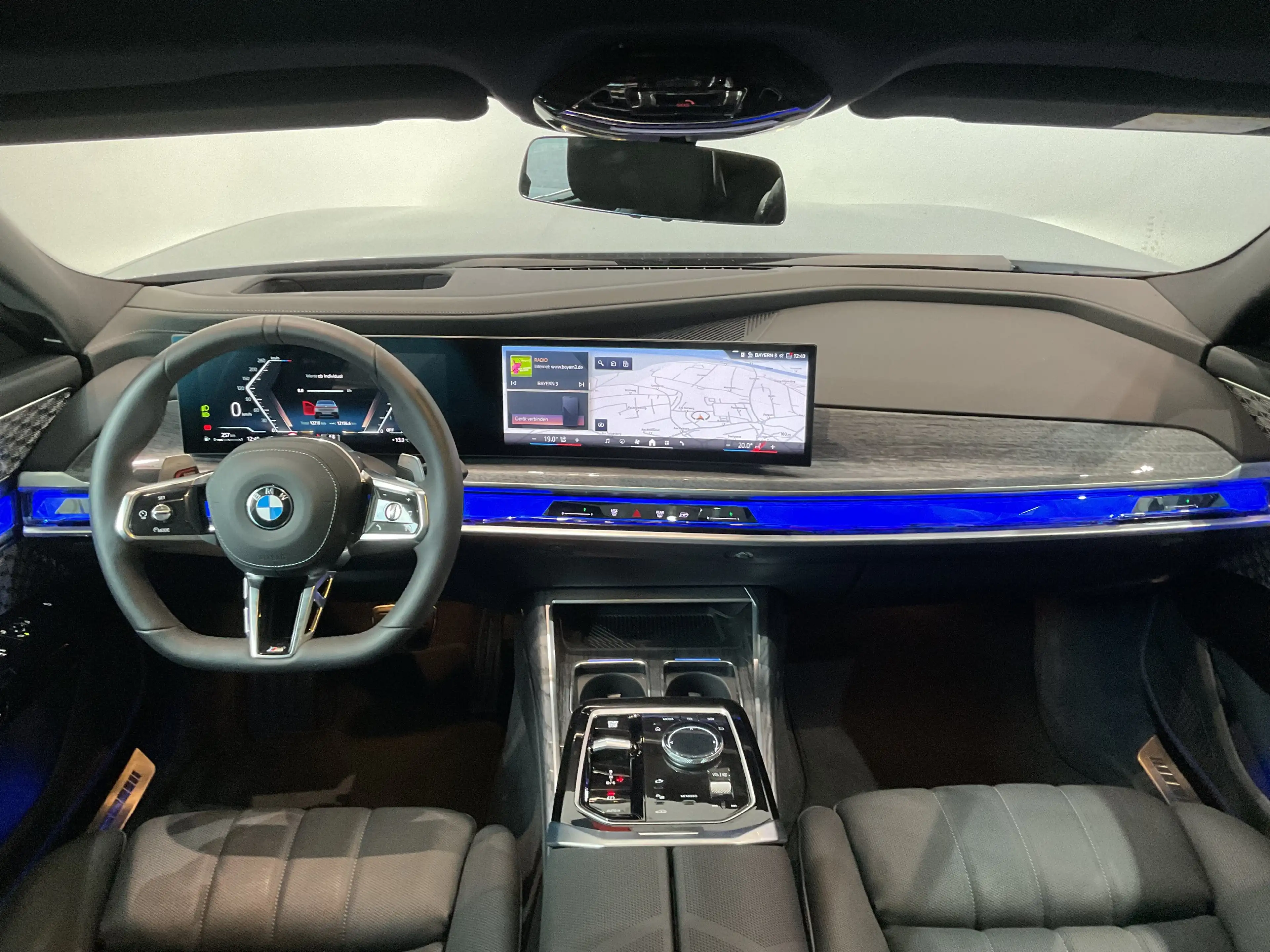 BMW 740 d xDrive | — photo 3