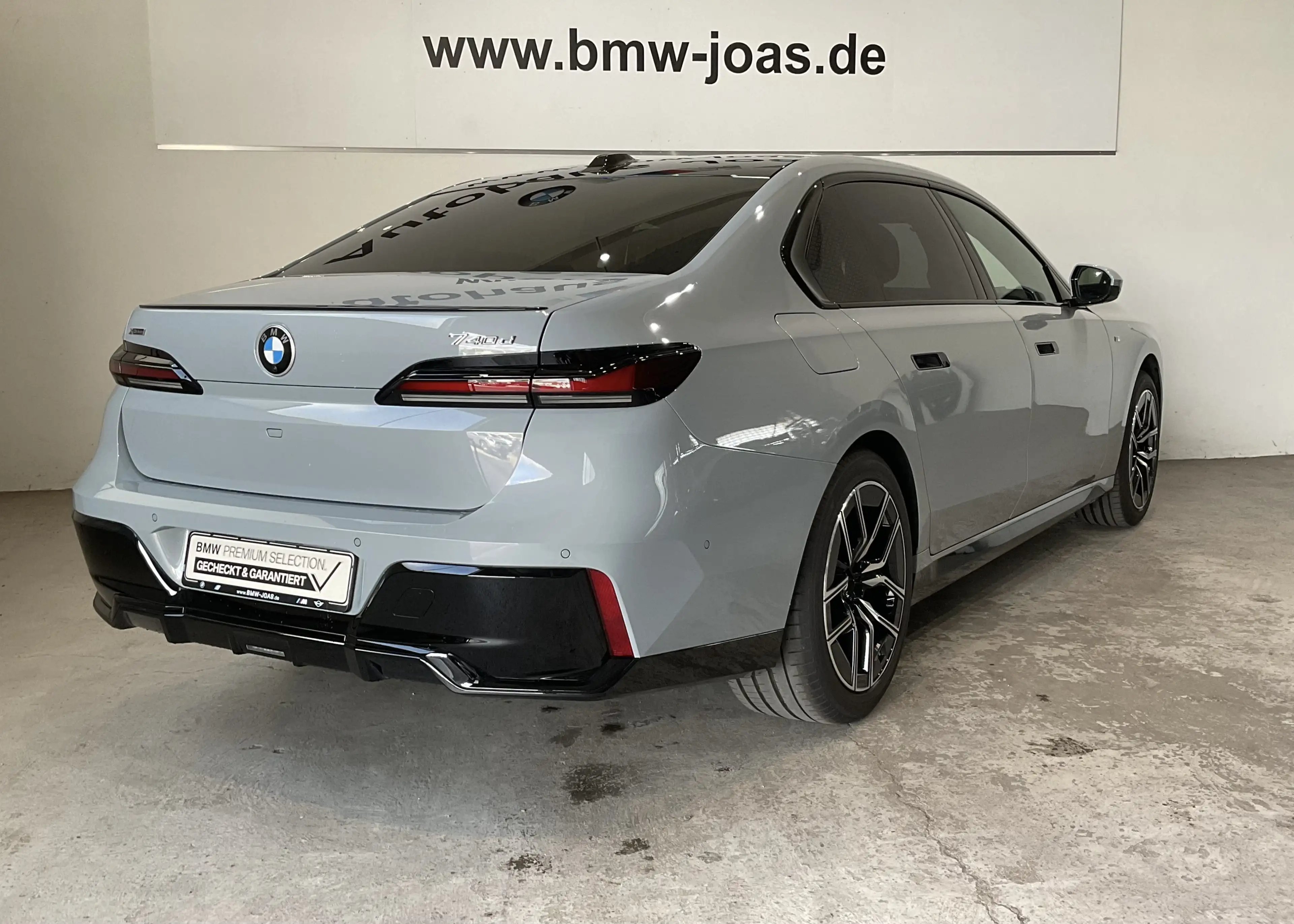 BMW 740 d xDrive | — photo 13