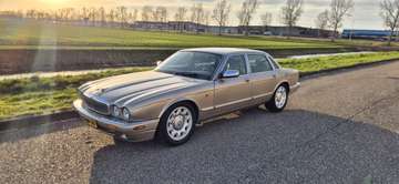 XJ Sovereign 4.0 V8